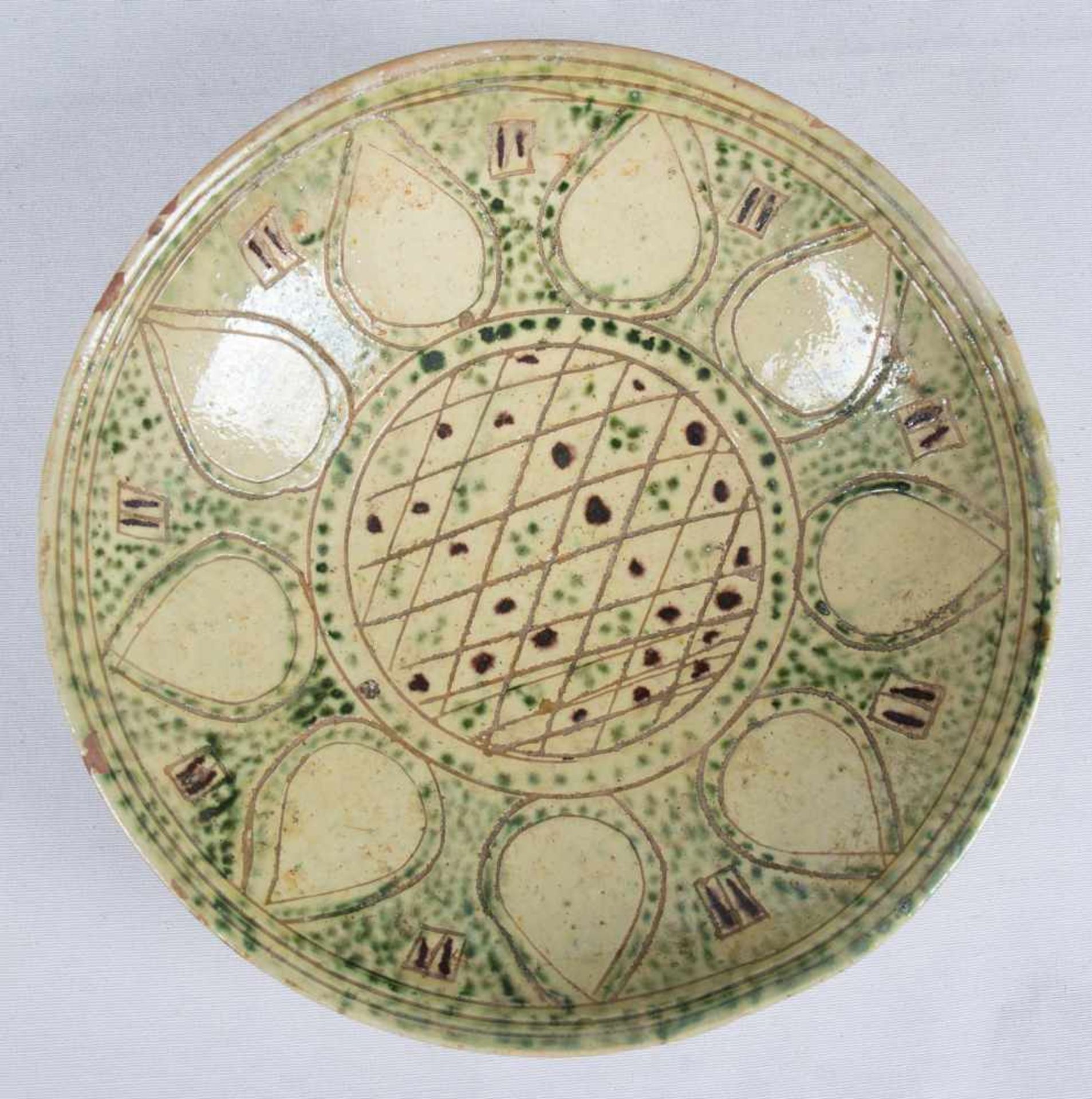 Pottery plate. Seljuk. 14th – 15th century. 6 x 22 cm. - Bild 3 aus 5