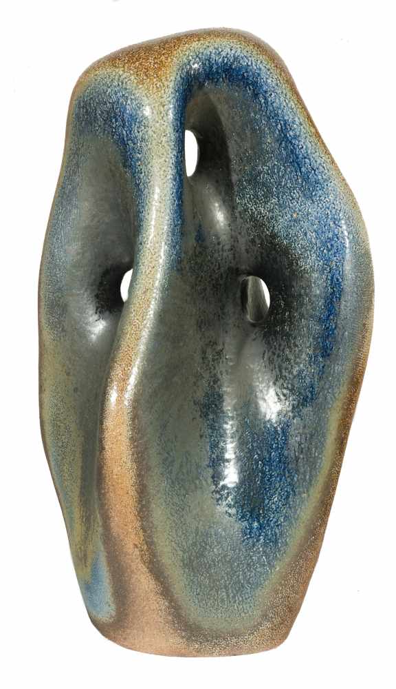 Antoni Cumella i Serret (Granollers, 1913 - 1985)Pottery sculpture. Signed. 68 x 37 cm.- - -26.