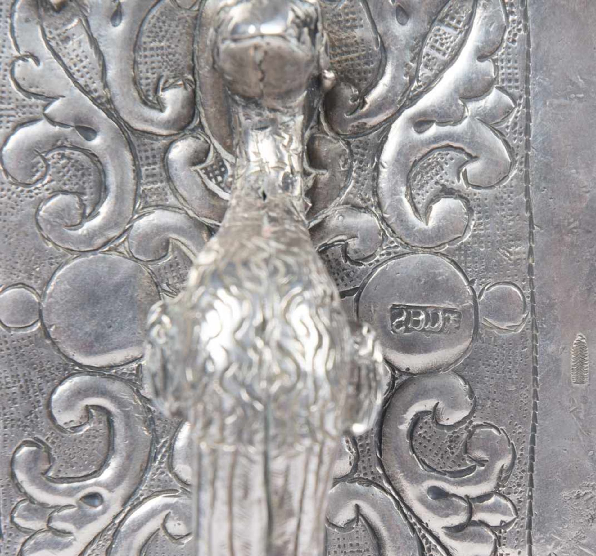 Juan de Orona (Zaragoza, documented from 1554 - 1591)Large carved silver pax which is chiselled, - Bild 6 aus 6