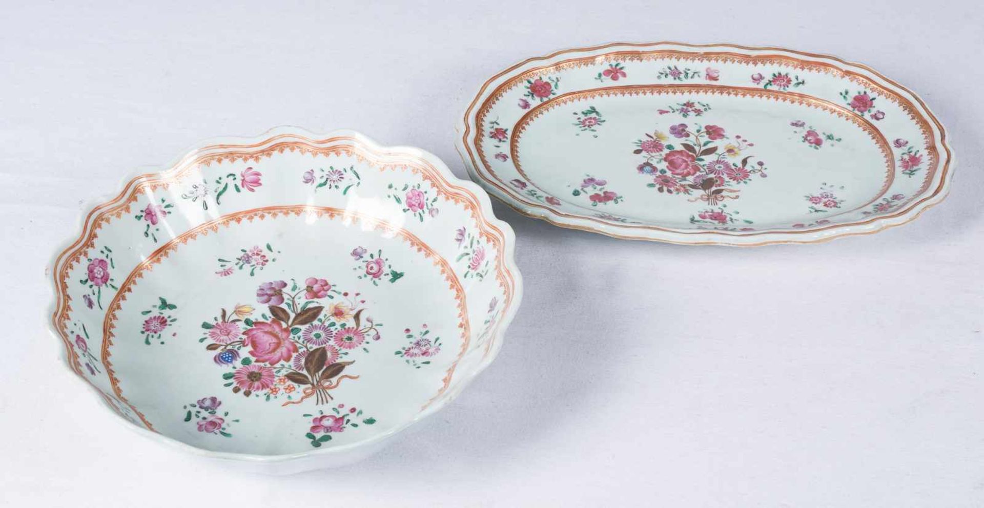 Set of five pieces from a Chinese porcelain tableware set for the East India Company. Famille