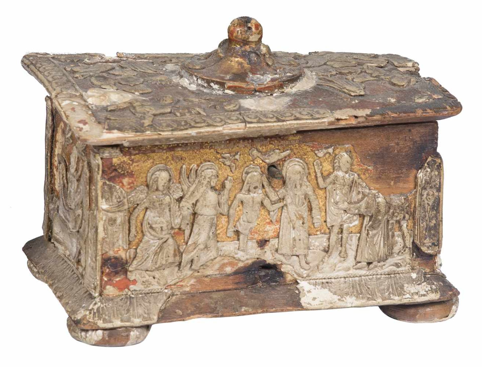 Small "pastiglia" gilded chest, with wooden base. Bottega dei trionif romani. Northeast Italy.