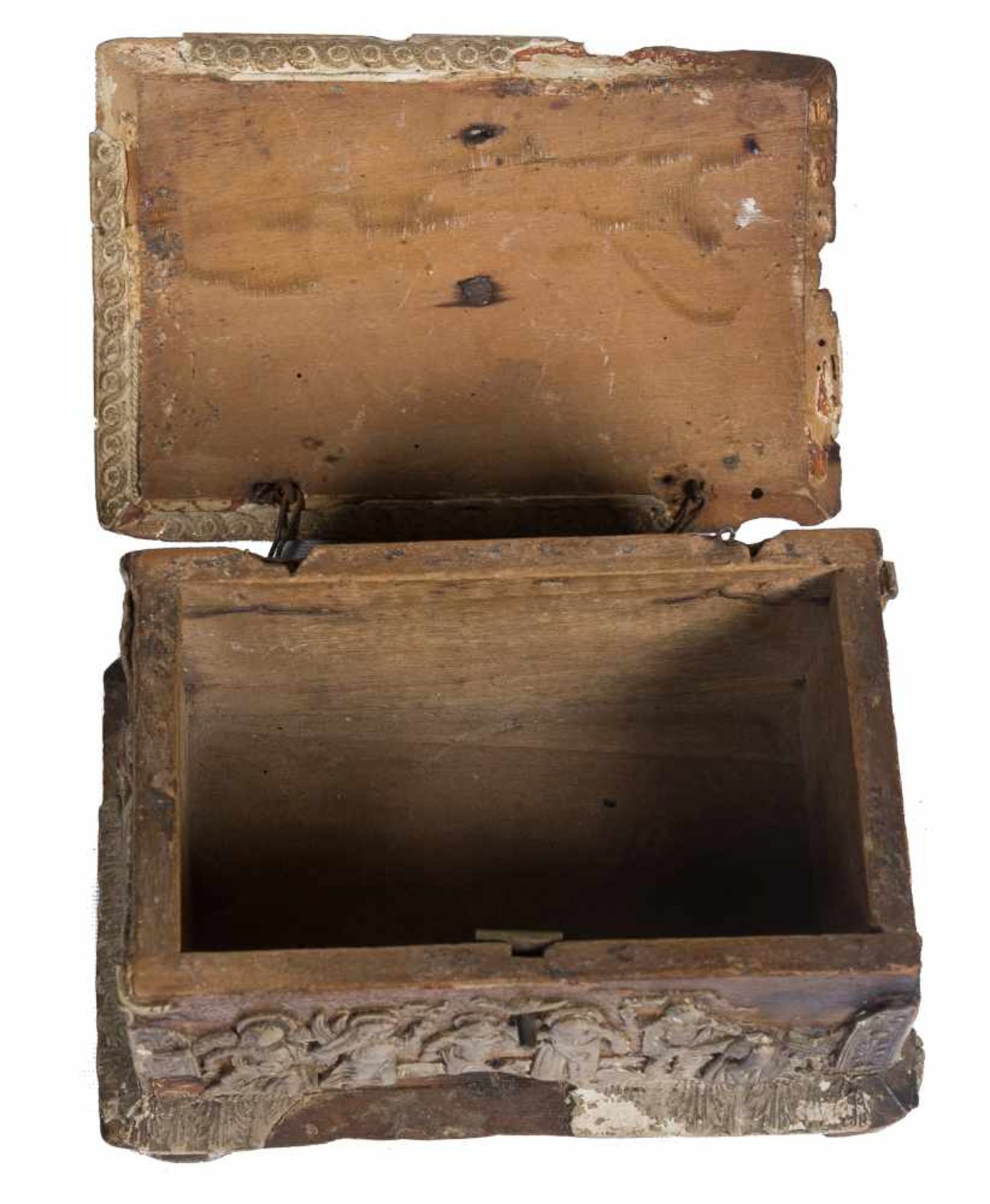 Small "pastiglia" gilded chest, with wooden base. Bottega dei trionif romani. Northeast Italy. - Bild 5 aus 9
