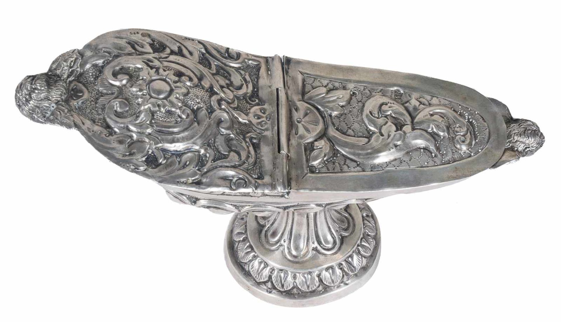 Embossed and chased silver incense burner. Marked. Possibly Italian. 17th – 18th century. 13,5 x - Bild 2 aus 6