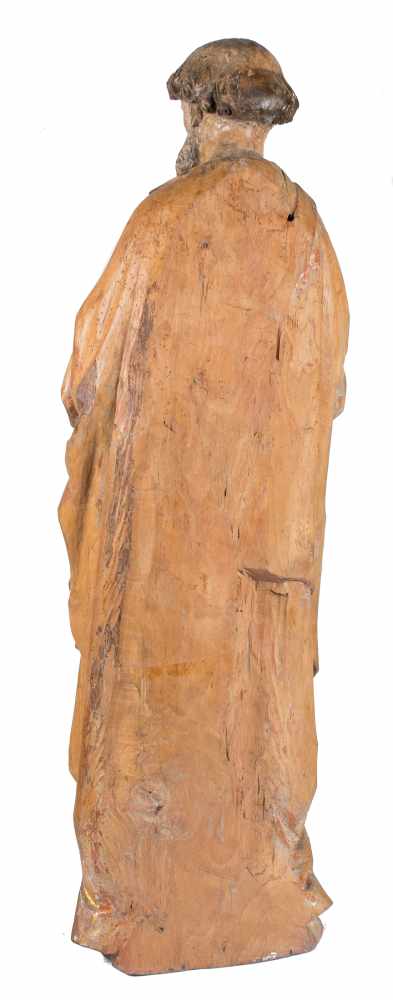"Saint Peter". Carved oak wood sculpture with polychrome residue. Dutch or German School. Circa - Image 4 of 6