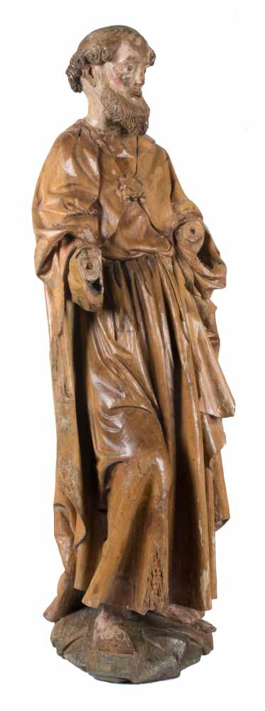 "Saint Peter". Carved oak wood sculpture with polychrome residue. Dutch or German School. Circa - Image 2 of 6