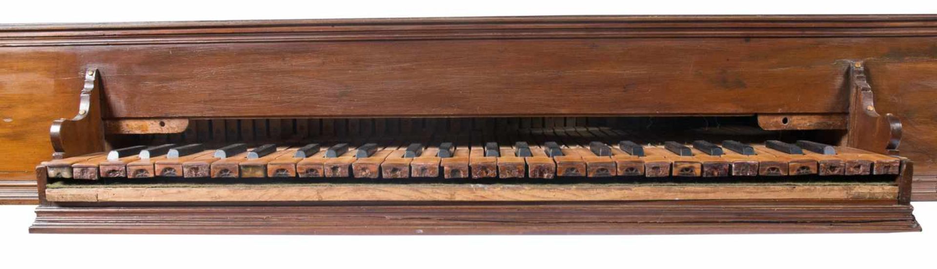 Virginal of the late 16th century. In an important carved wooden, polychrome and painted at the - Bild 5 aus 18