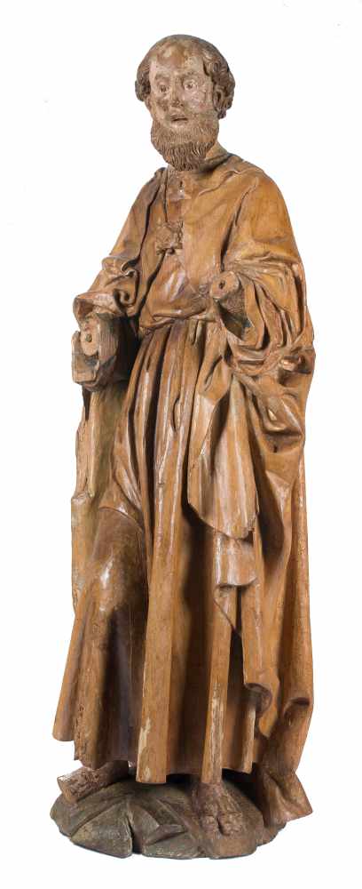"Saint Peter". Carved oak wood sculpture with polychrome residue. Dutch or German School. Circa - Image 3 of 6