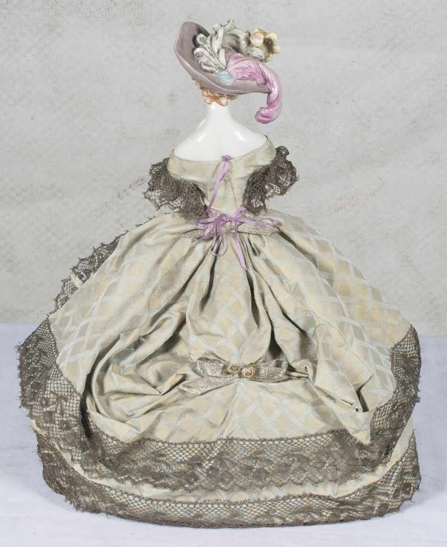Polychromed porcelain doll wearing a knitwear and silk dress with a sewing kit hidden inside it. Art - Bild 4 aus 4