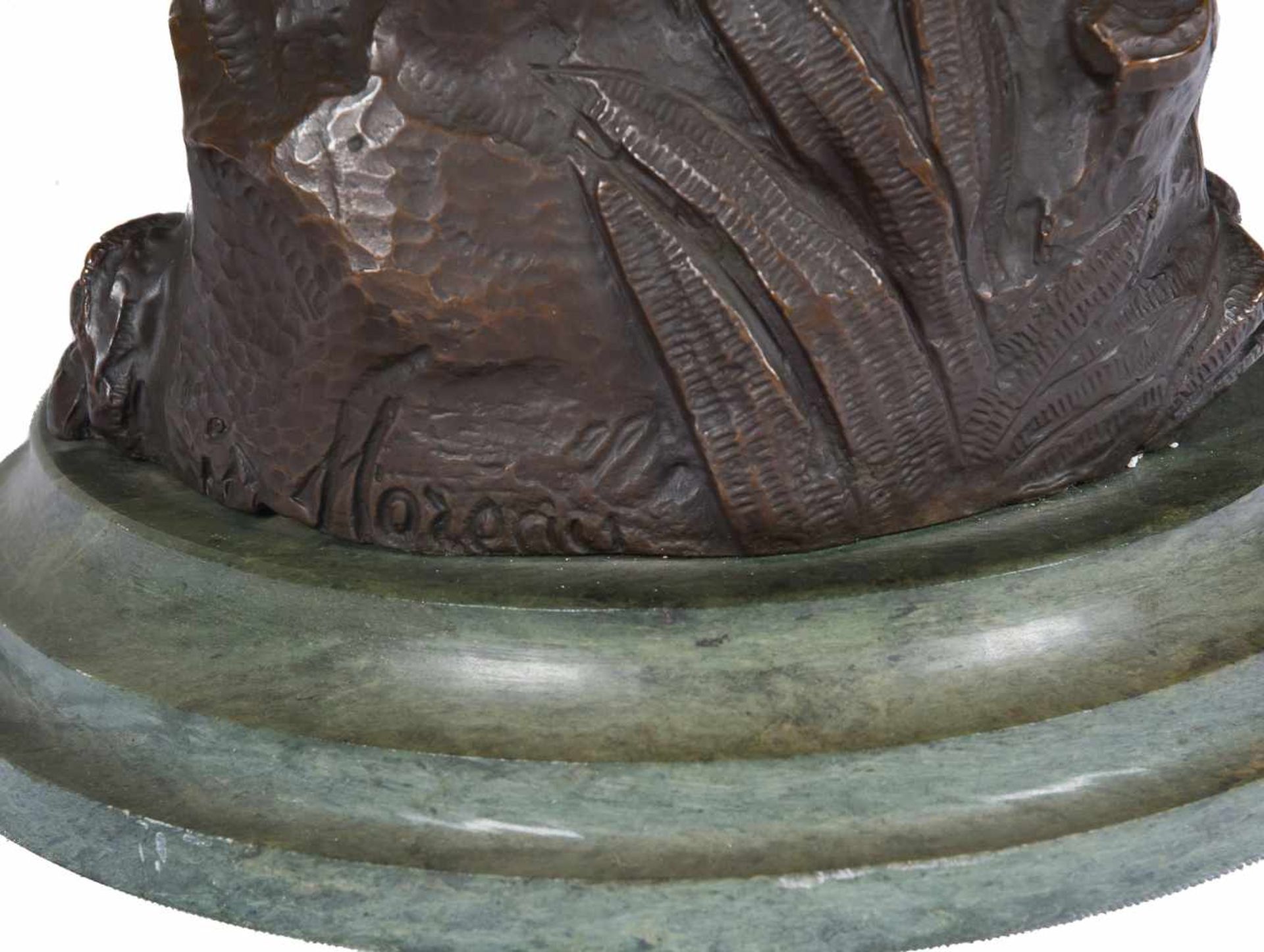 Bronze sculpture. D'après Moreau. France. Circa 1930 - 40.Height with plinth: 41 cm.- - -22.00 % - Bild 3 aus 3