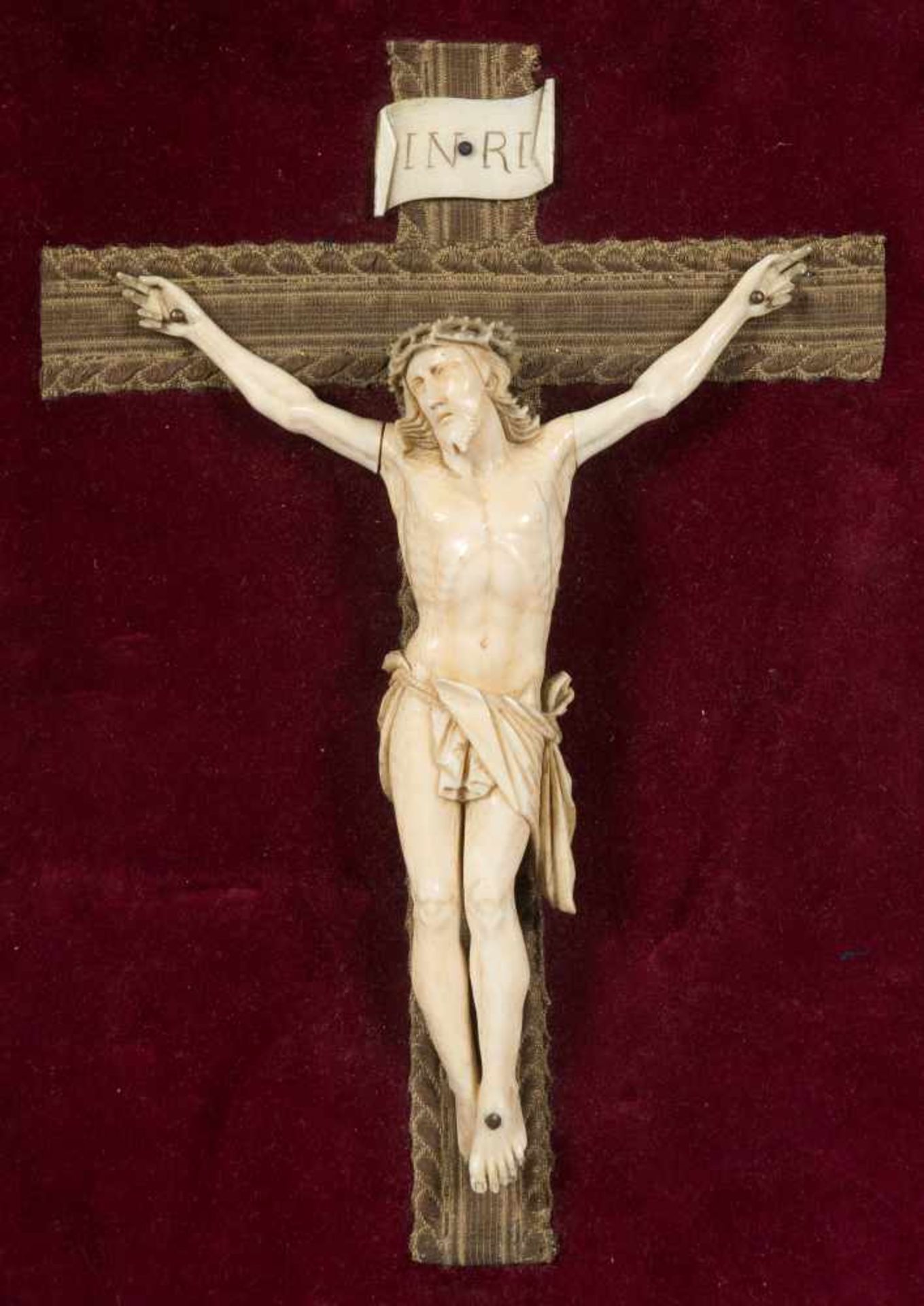 "Christ" sculpted ivory figure. 19th century.Height: 18 cm.- - -22.00 % buyer's premium on the