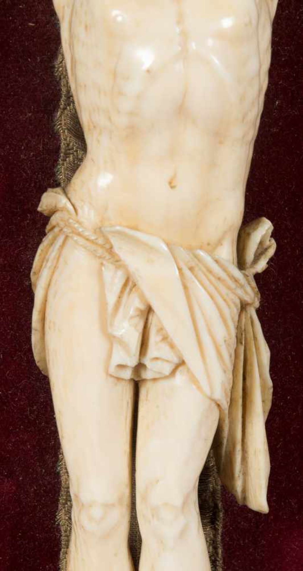 "Christ" sculpted ivory figure. 19th century.Height: 18 cm.- - -22.00 % buyer's premium on the - Bild 3 aus 3