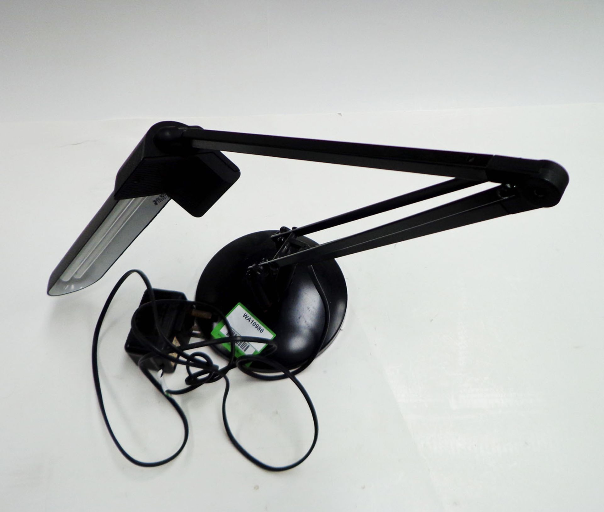 Desk top lamp. - Image 3 of 3