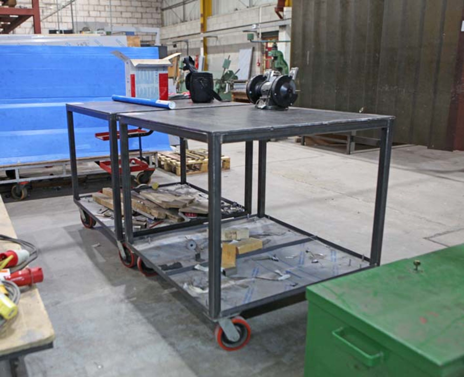2 Steel work tables 1000 square