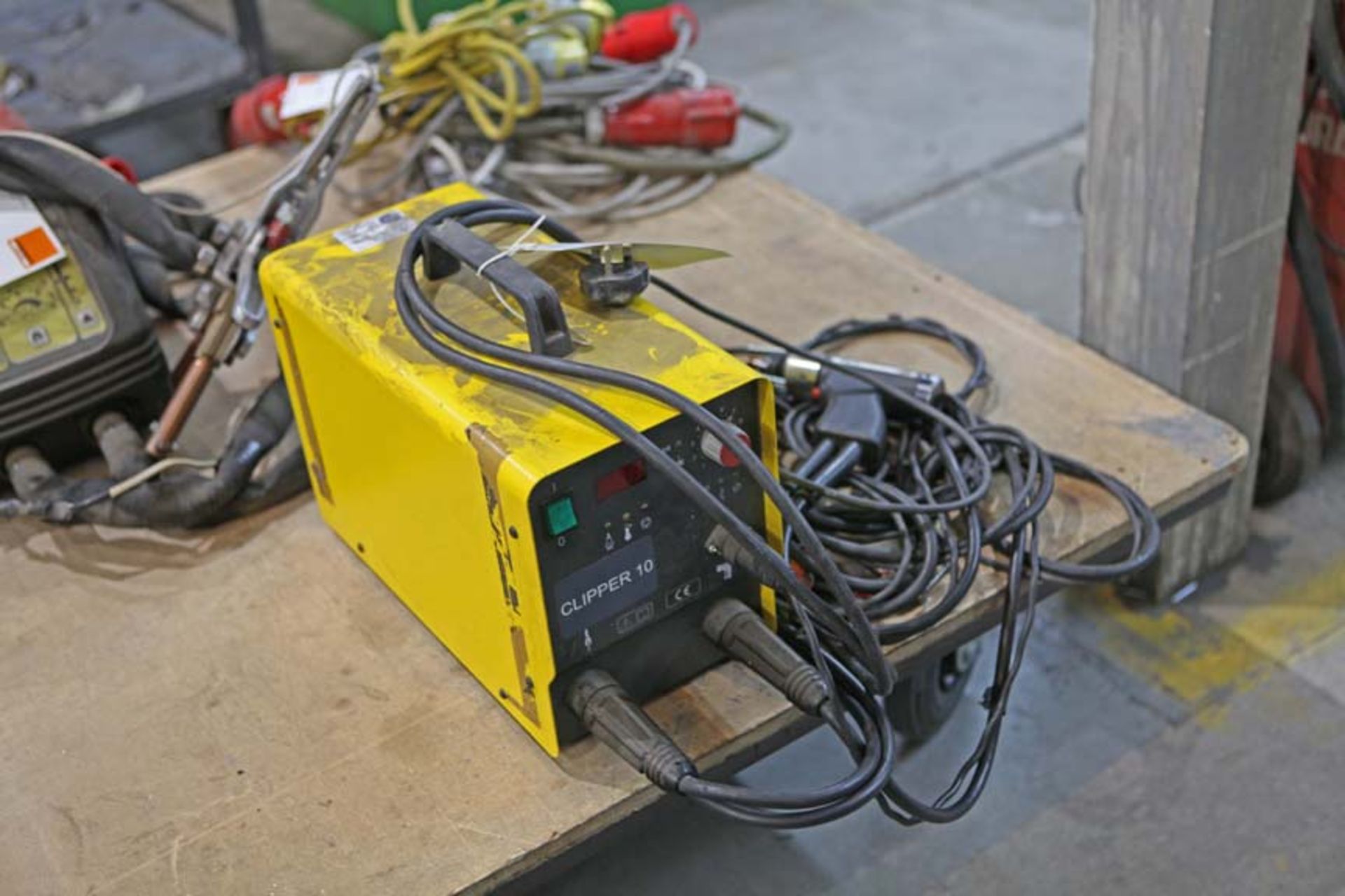 CLIPPER 10 Stud Welder Sn 930 55A