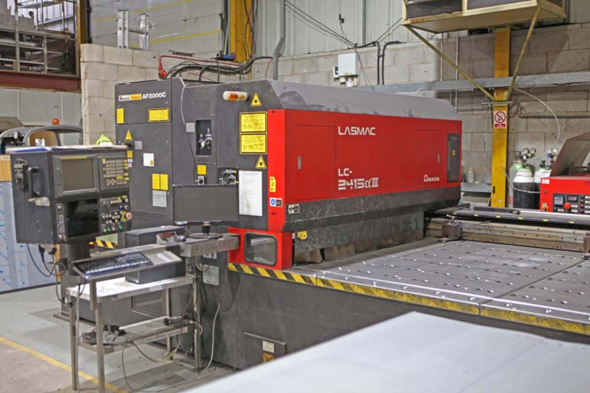 AMADA AF2000C Laser Cutter with FANUC 160i-L Control and FANUC Laser Type AO4B with AMADA Tricool