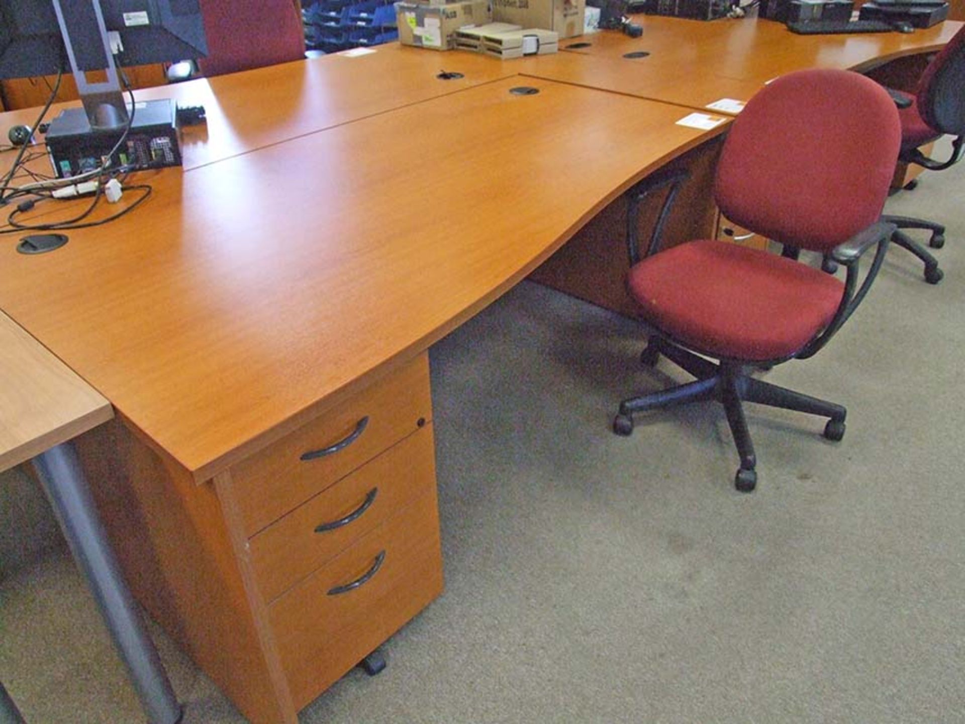 Desk with 3 drawer underdesk pedestal 1800 x 1000