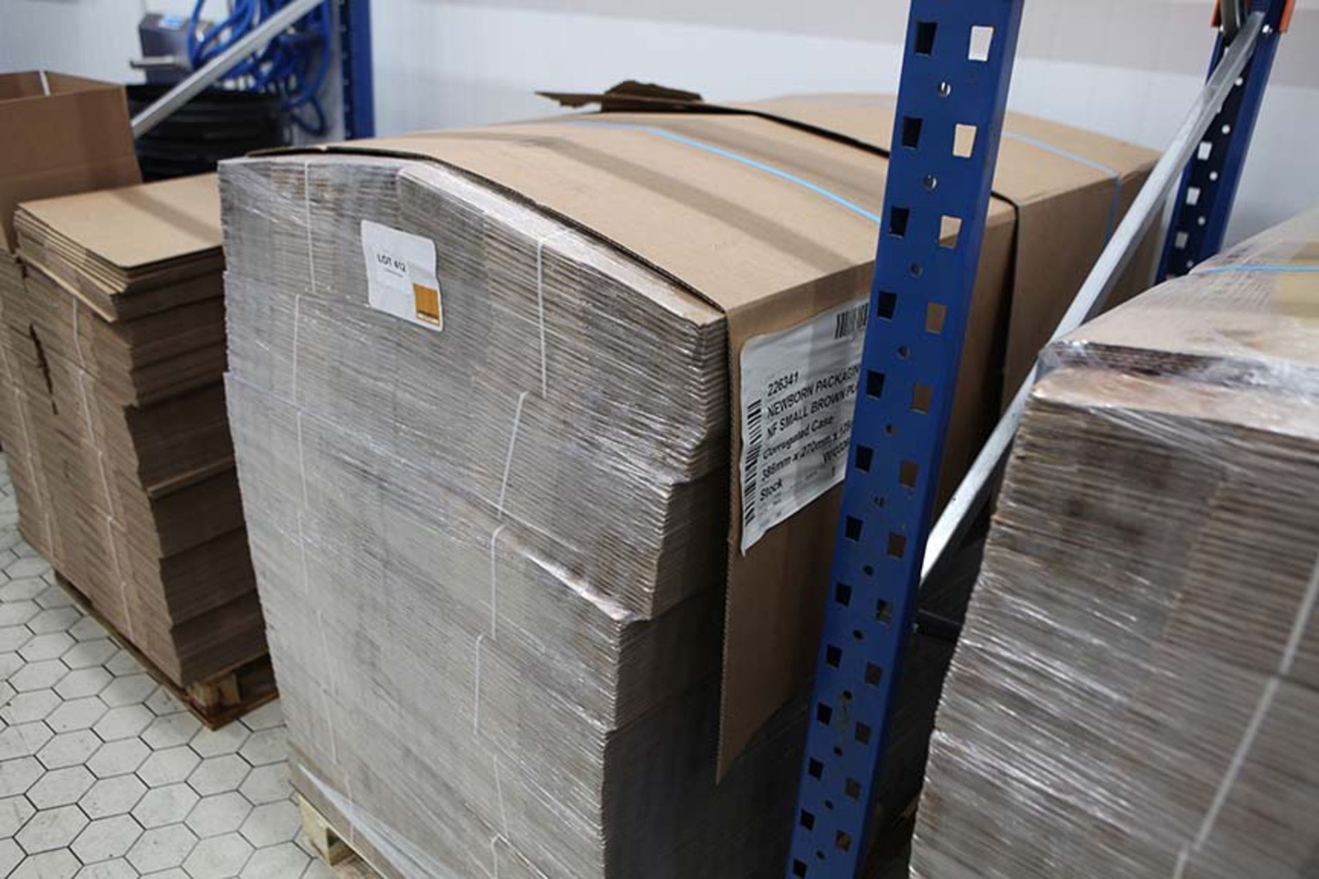 700 Corrugated boxes 386 x 270 x 125 mm