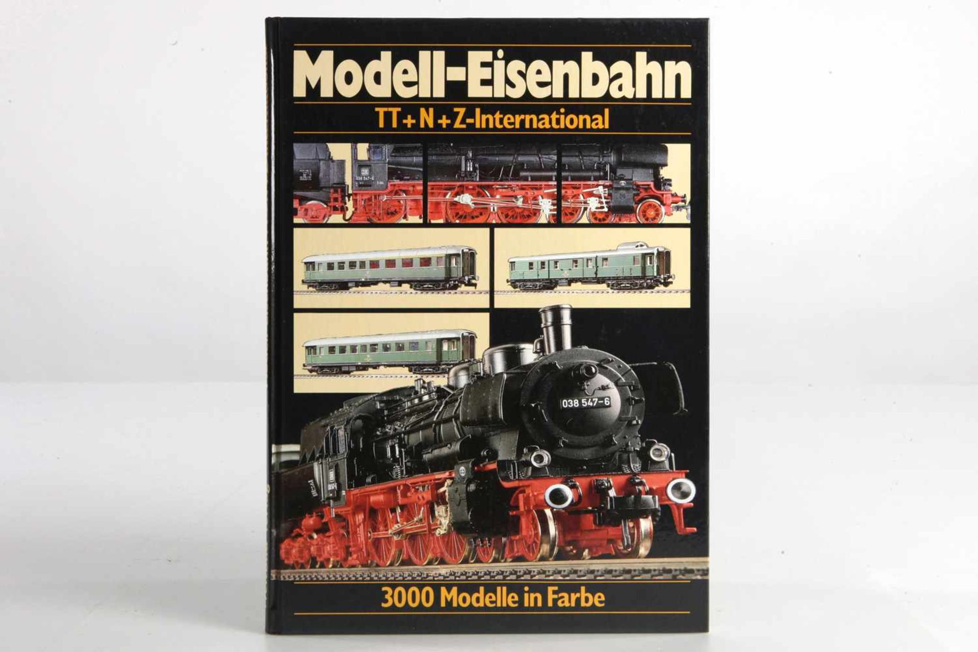 Buch "Modell-Eisenbahn TT + N + Z-International", 1989, 145 Seiten, leichte Gebrauchsspuren