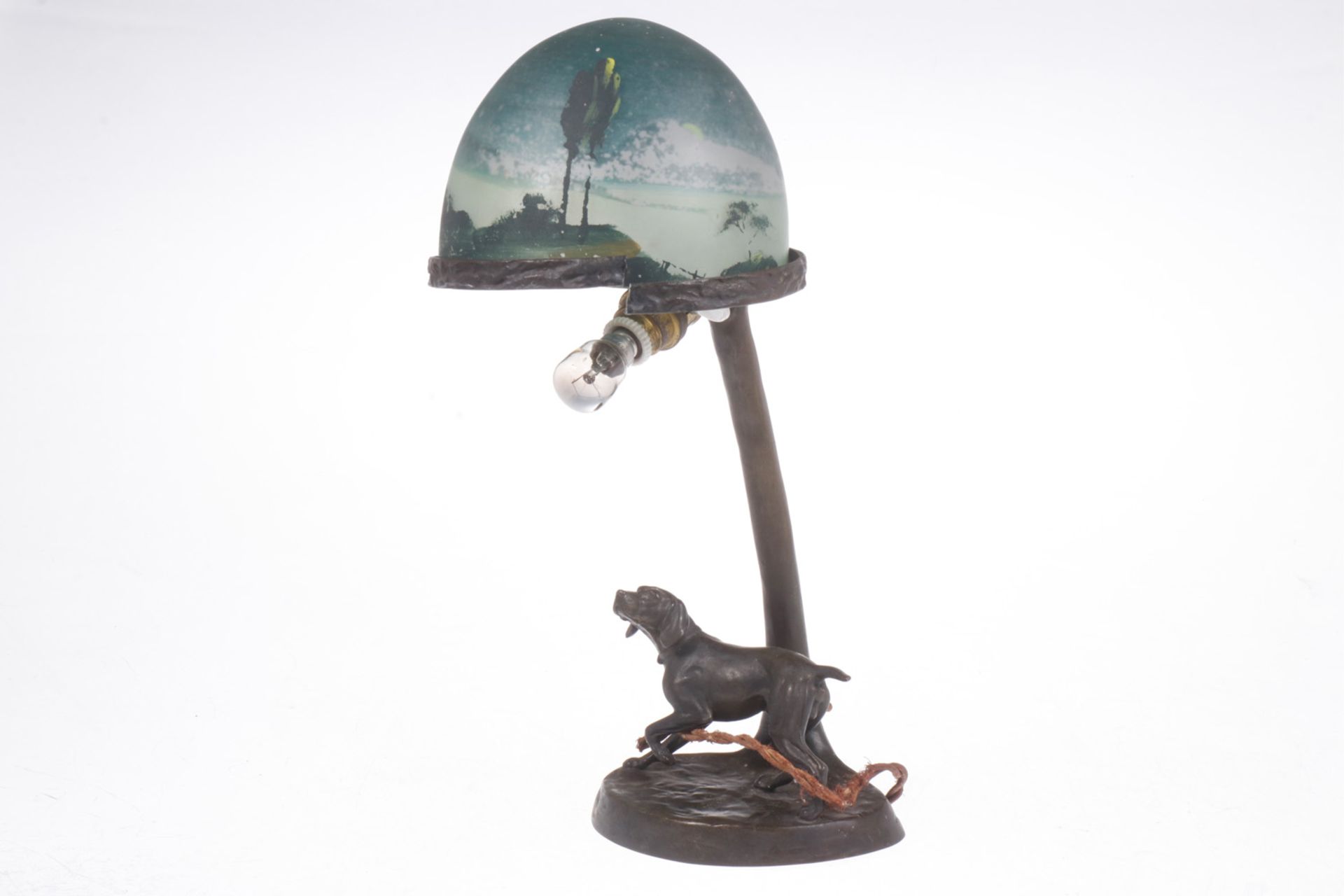 Jugendstil-Tischlampe, Bronze, signiert Otto Kainz, um 1900, mit bemaltem Glasschirm und Hund,