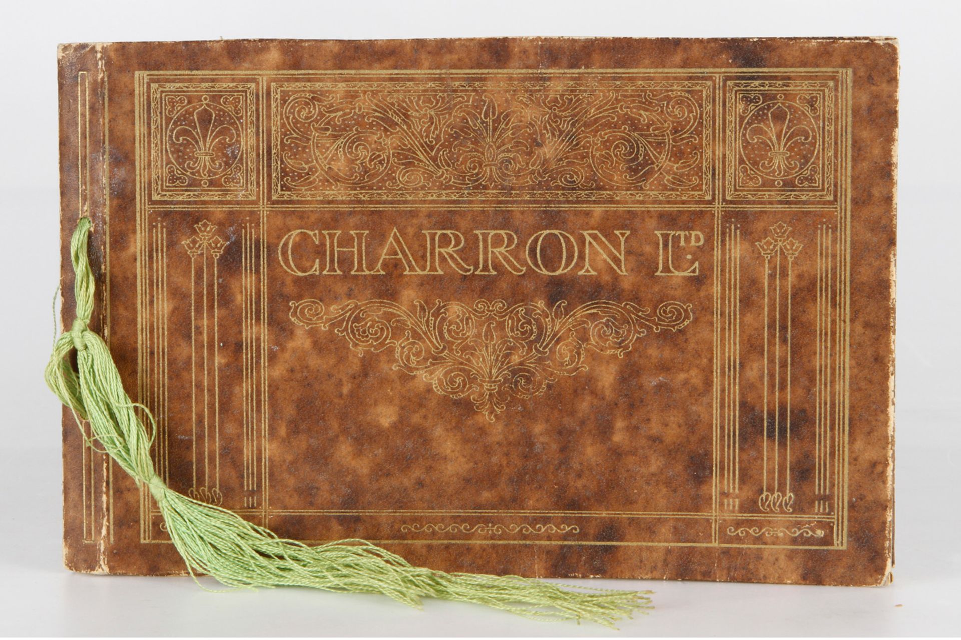 Autokatalog, Charron LTD 1912, franz., geprägter Einband, farbig bebildert, leichte Alterungsspuren,