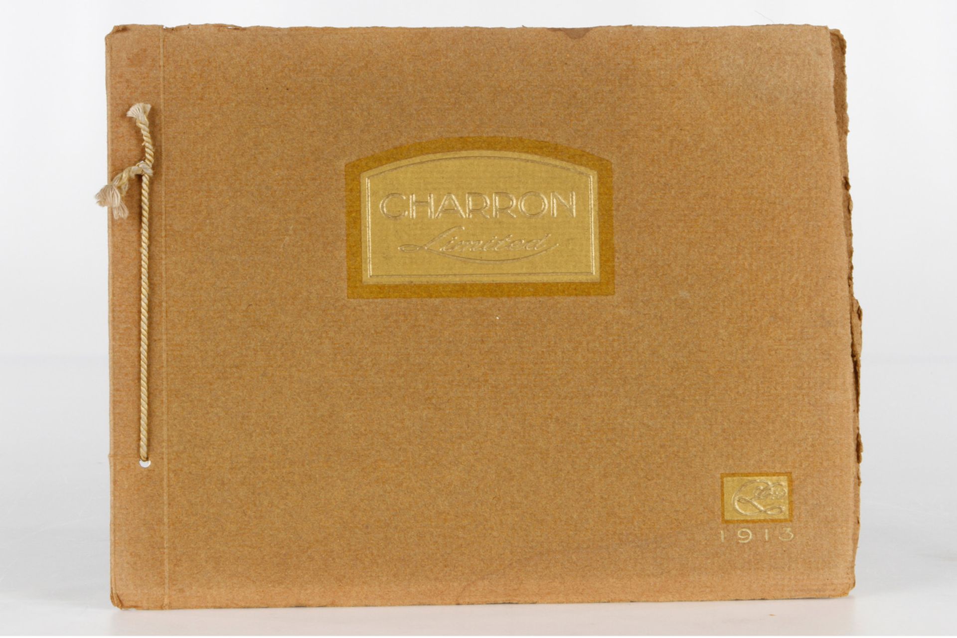 Autokatalog Charron LTD. von 1913, geprägter Einband aus hochw. Karton, 42 Seiten, leichte