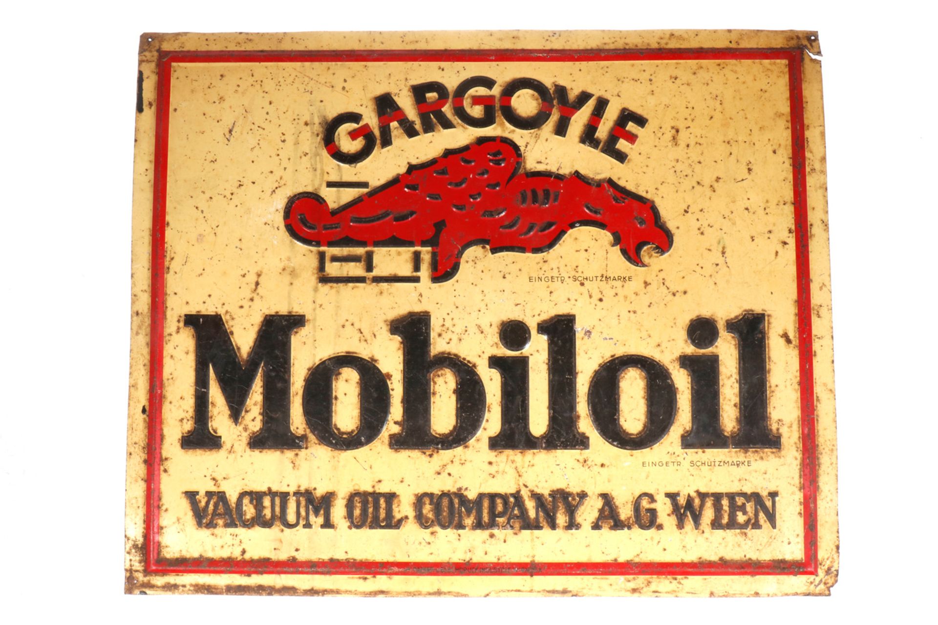 Blechschild "Gargoyle Mobiloil", geprägt, Papier- und Blechdruckindustrie Wien, Rostpunkte, 55 x
