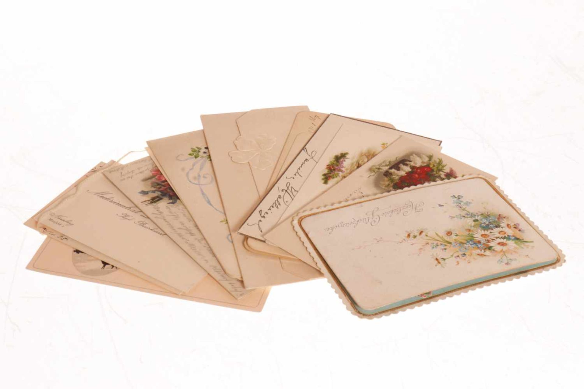 Konv. 10 Glückwunschkarten, um 1900 und etwas später, darunter 1 Faltkarte (Kulissen lose), sonst