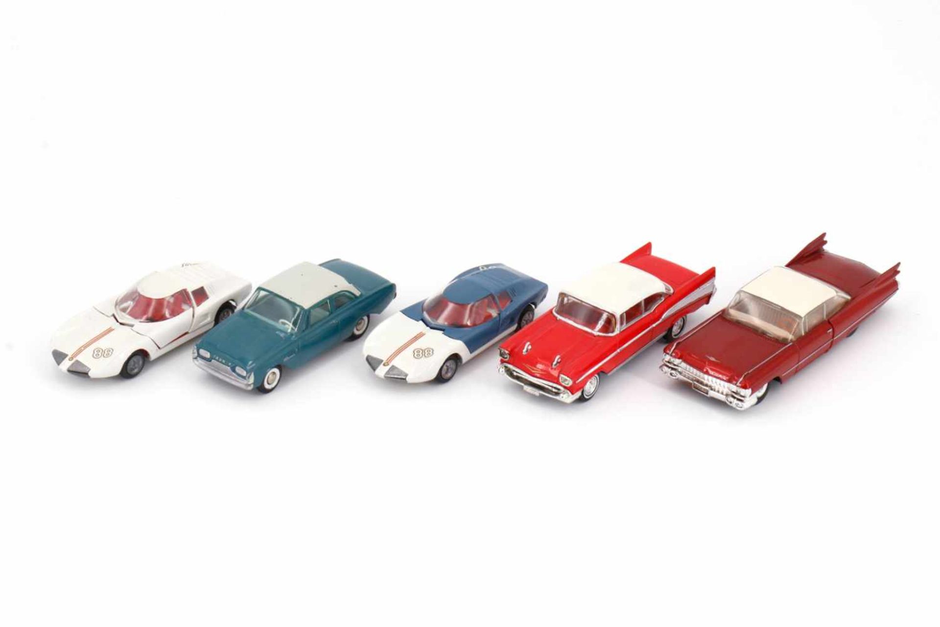 3 Tekno und 2 Dinky/Matchbox Autos, L 10-13, bespielt