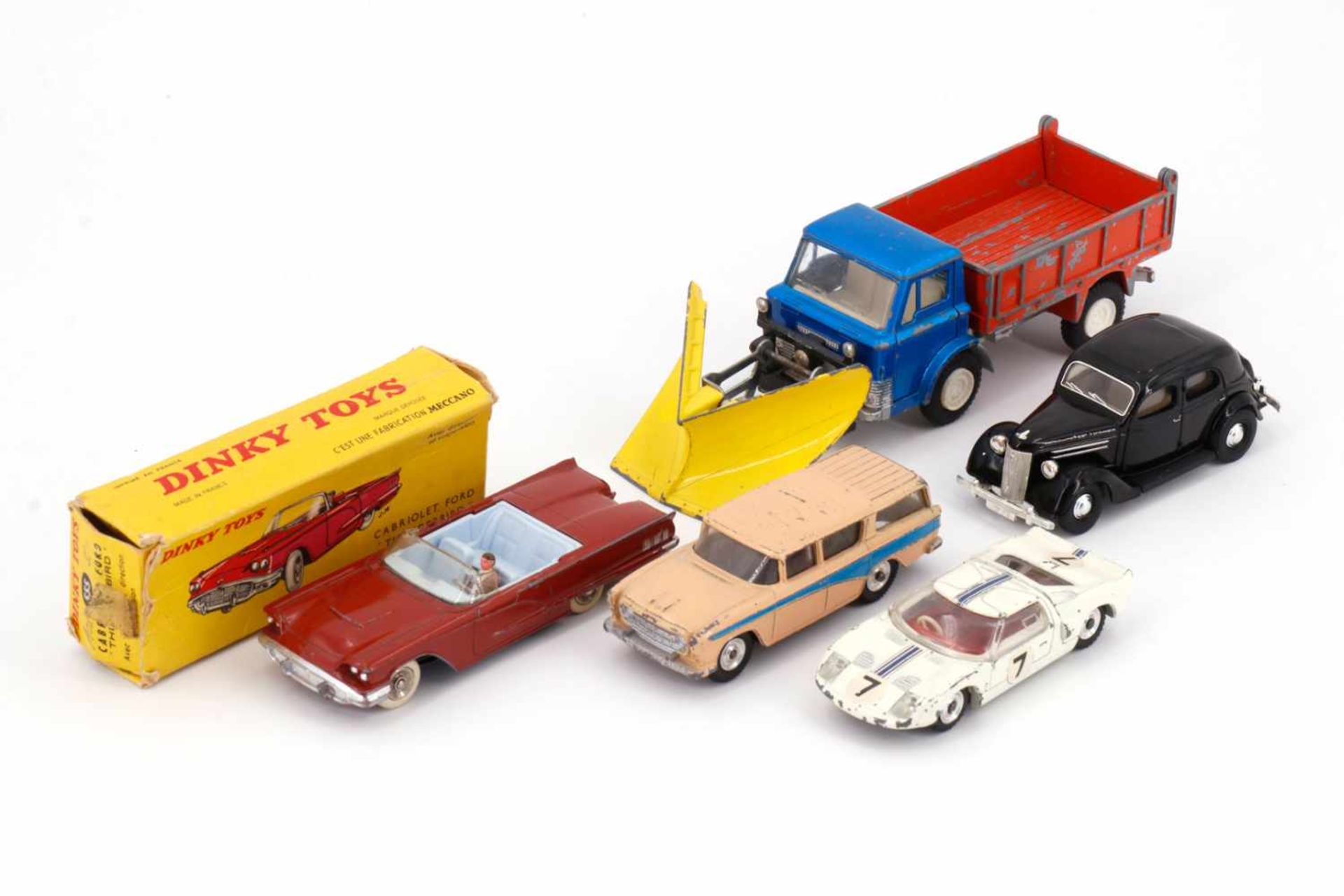 5 Dinky-Toys / Dinky-Matchbox Autos, LS, L 10,5-18, 1 im OK, bespielt