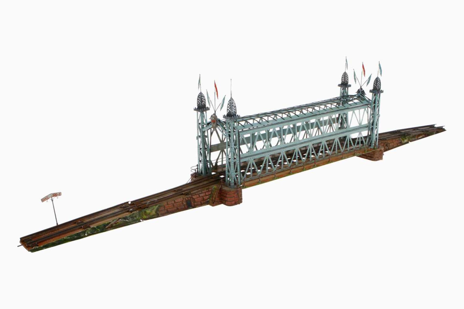 Märklin Kastenbrücke 2505/1, um 1909, handlackiert, mit Mittelteil, 2 Auffahrten mit Gittertorbögen,