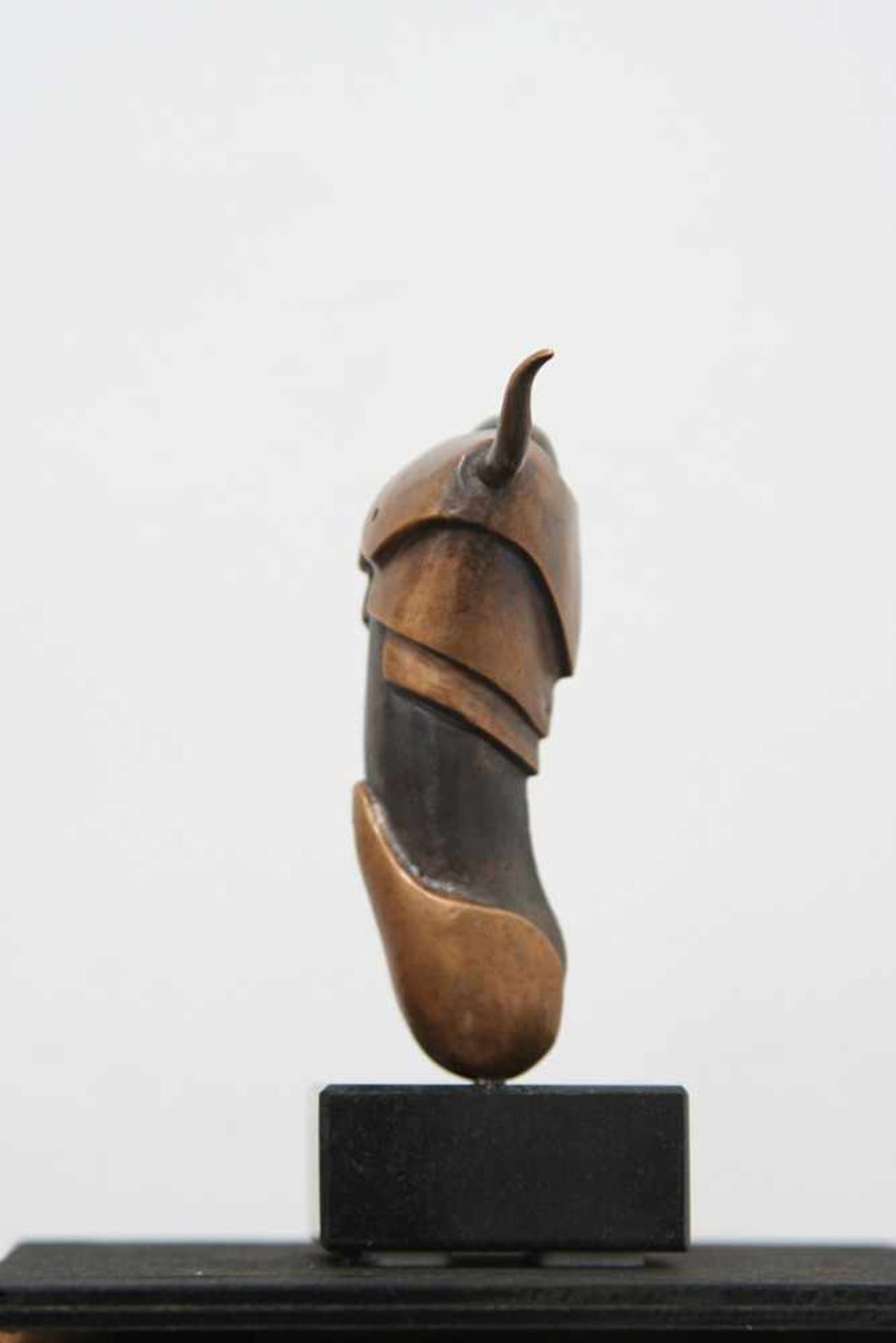 Tom Lehnigk, "Gehörnter" Bronze 0/50, 2008, Erotika 11 x 14 x 55 cm- - -22.50 % buyer's premium on - Bild 2 aus 4