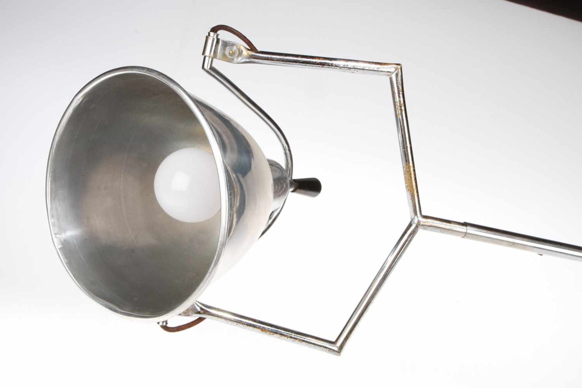 Buquet Design-Lampe aus den 20er Jahren, Typ A, mit 2 Gewichten und 2 Hauptgelenken, auf Standsockel - Bild 7 aus 8