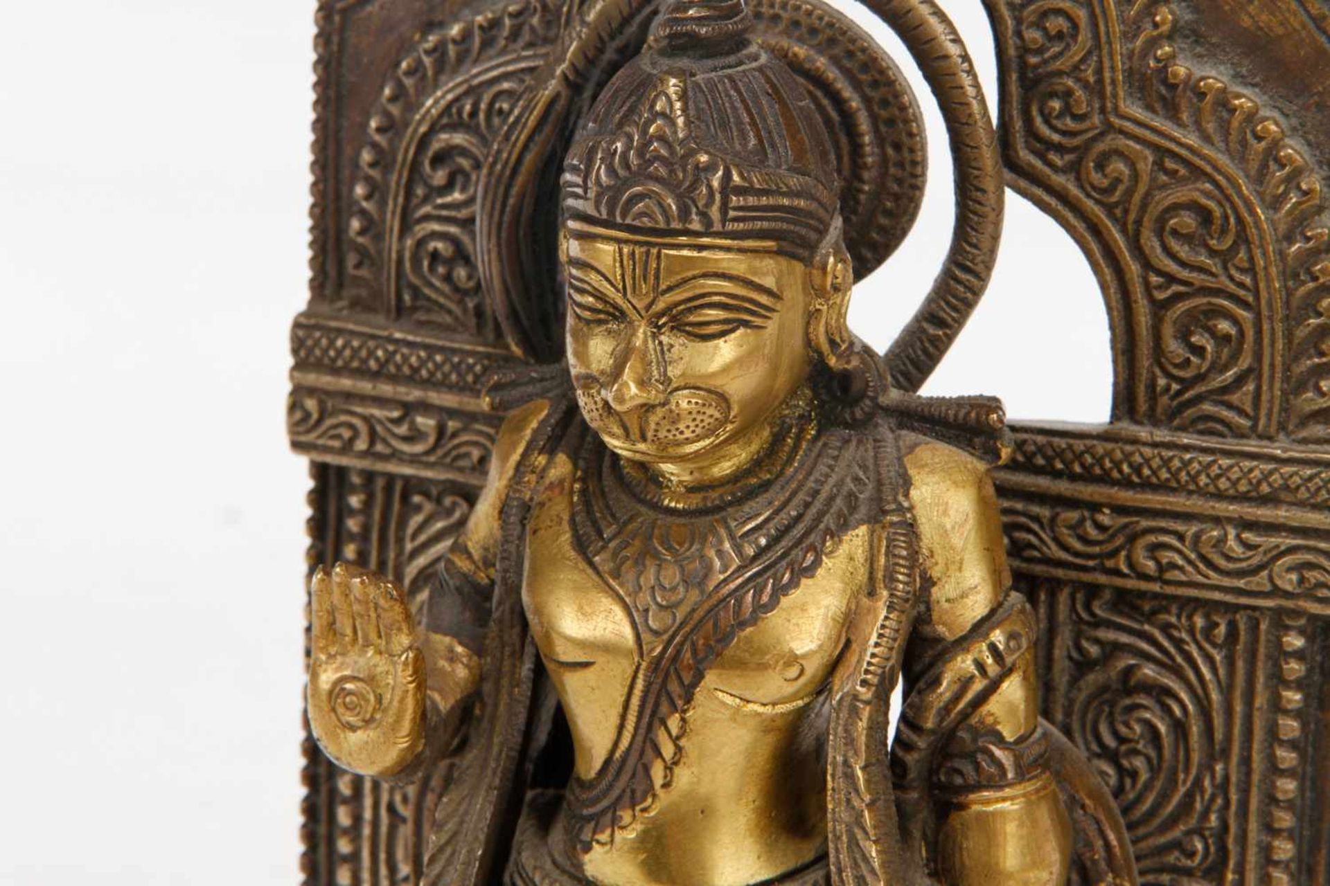 Bronzealtar mit indischer Gottheit Hanuman, patiniert und vergoldet, Sohn von Shiva, beliebte - Bild 2 aus 8