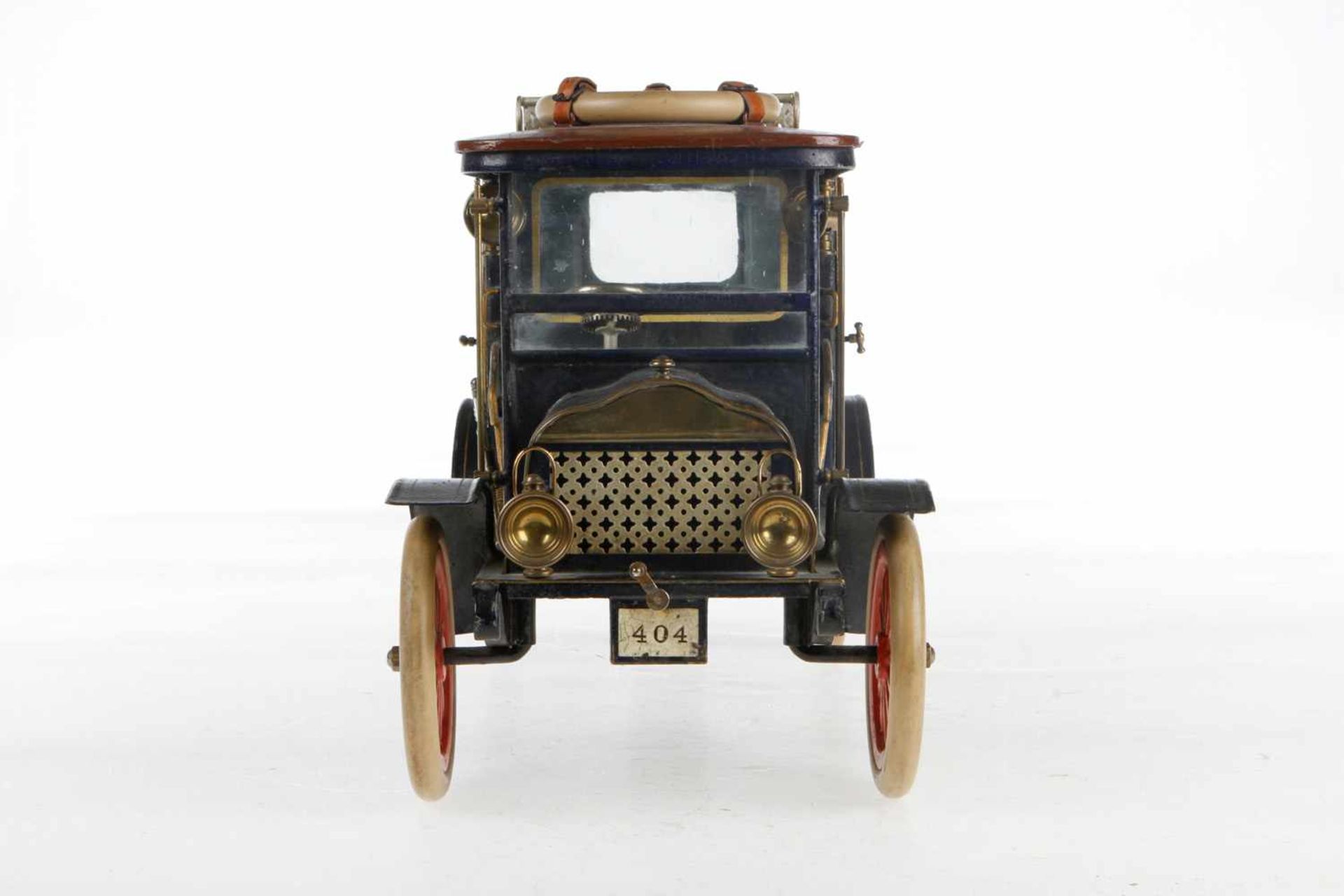 Märklin Automobil-Landaulet 5214/3, um 1909, blau handlackiert, mit Glasfenstern und vorderer - Image 9 of 10