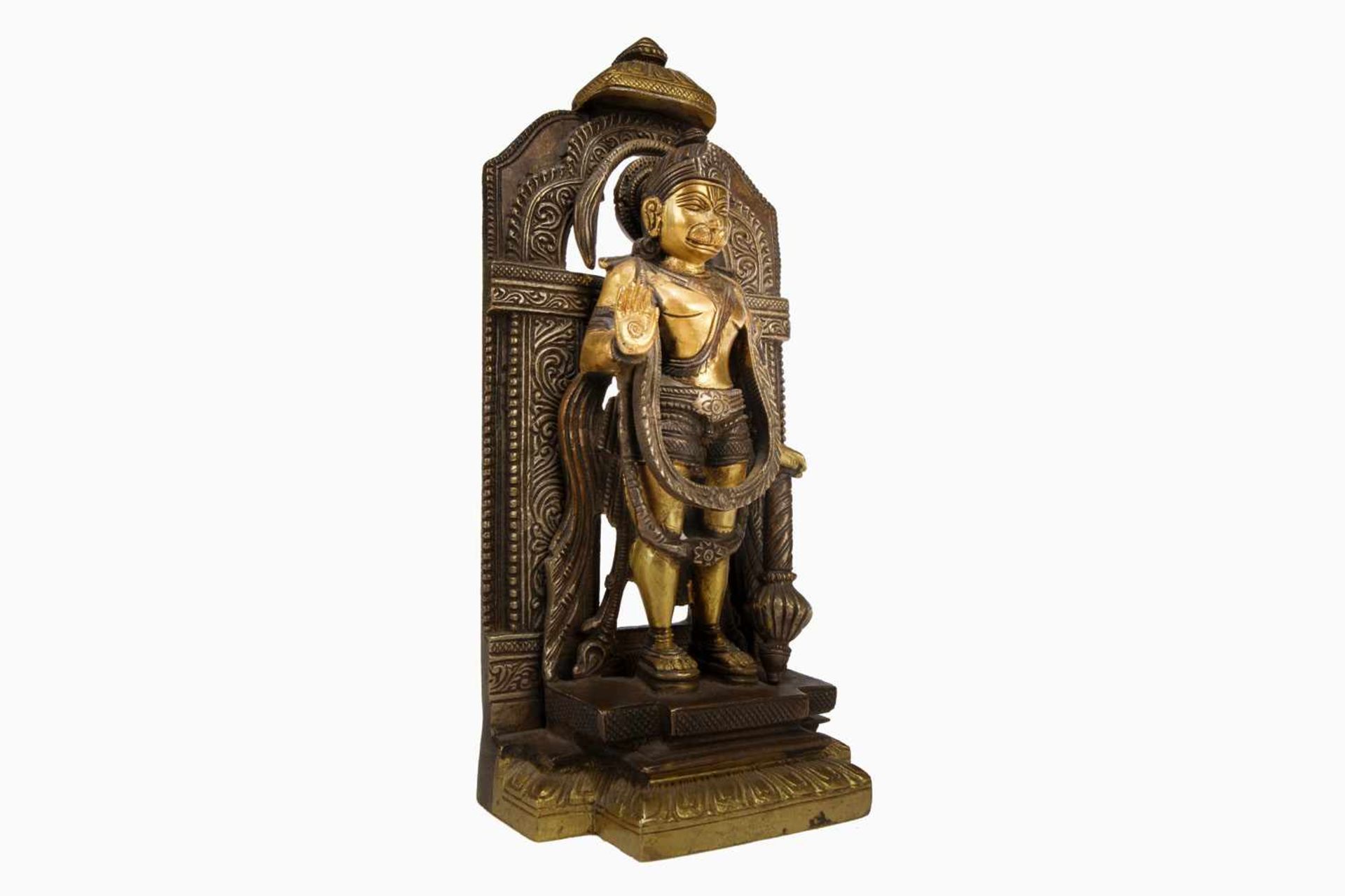 Bronzealtar mit indischer Gottheit Hanuman, patiniert und vergoldet, Sohn von Shiva, beliebte