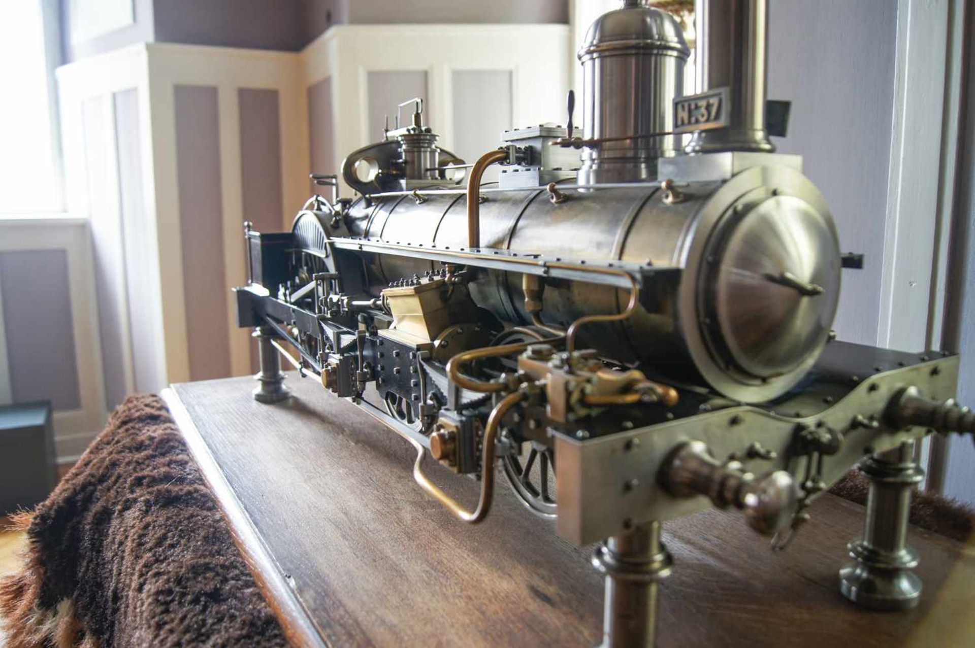 Bedeutende Radiguet Dampflokomotive, um 1860, schweres und detailgetreues Stahl-Messingmodell, " - Bild 4 aus 8