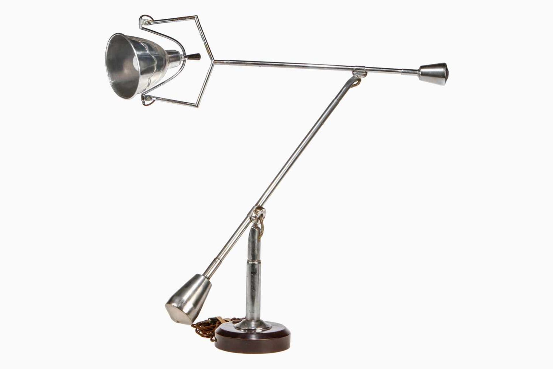 Buquet Design-Lampe aus den 20er Jahren, Typ A, mit 2 Gewichten und 2 Hauptgelenken, auf Standsockel