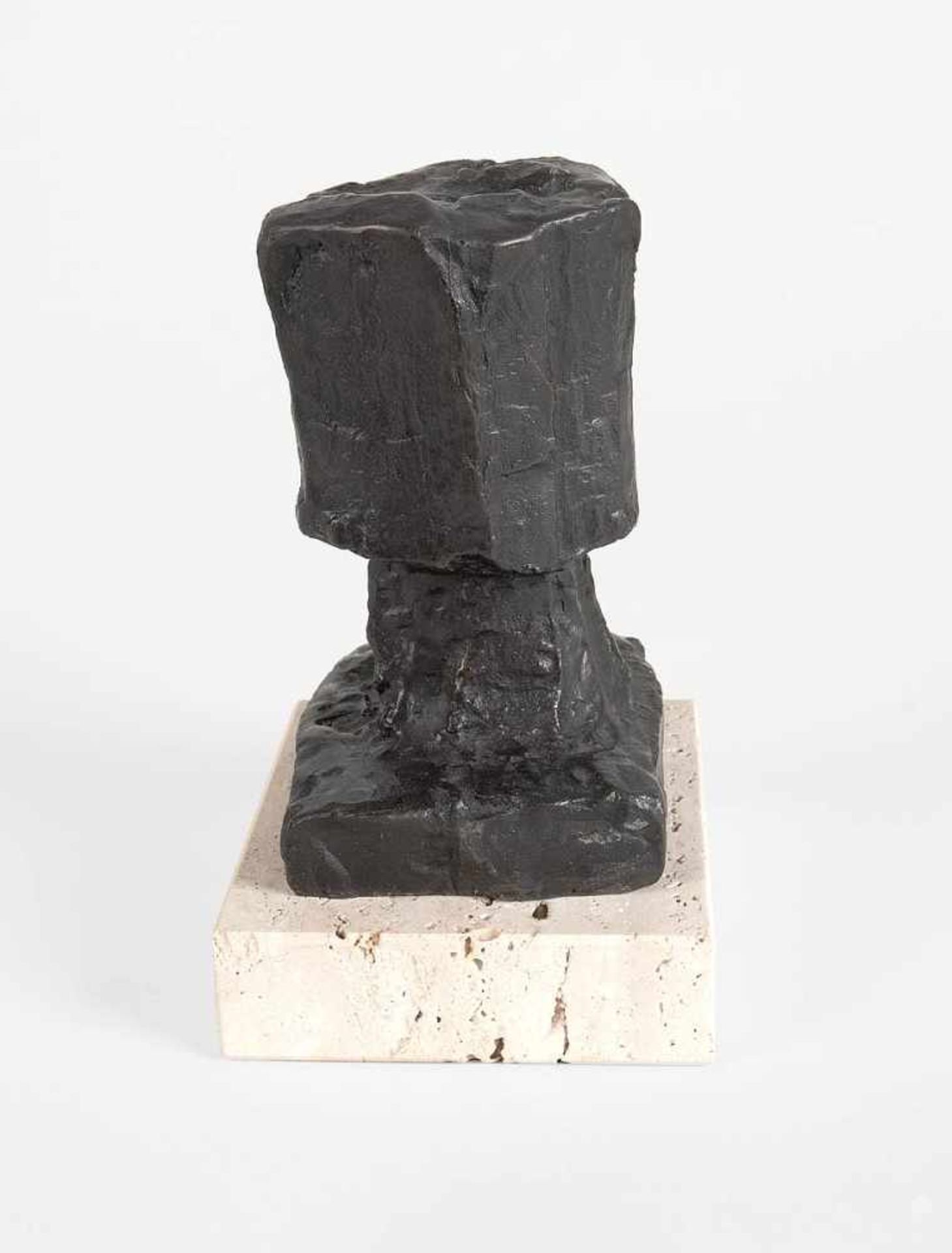 Wotruba, Fritz(1907 Wien 1975)Kopf. Bronze mit schwarzbrauner Patina. 1958. 14,5 x 10,5 x 8,5 cm. - Bild 2 aus 3