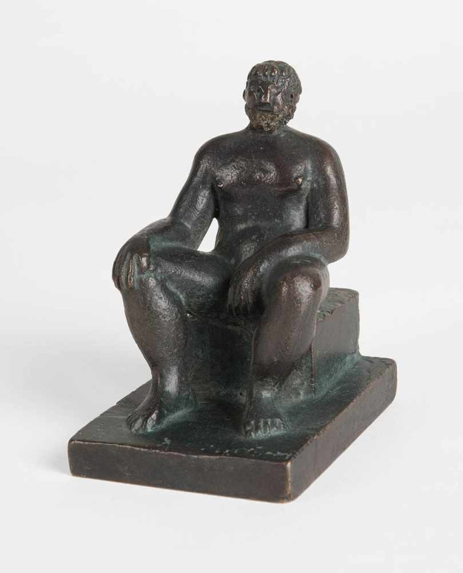 Lörcher, Alfred(1875 Stuttgart 1962)Hockende - Sitzender - Lahmer Bettler. Drei Bronzen mit - Bild 3 aus 5