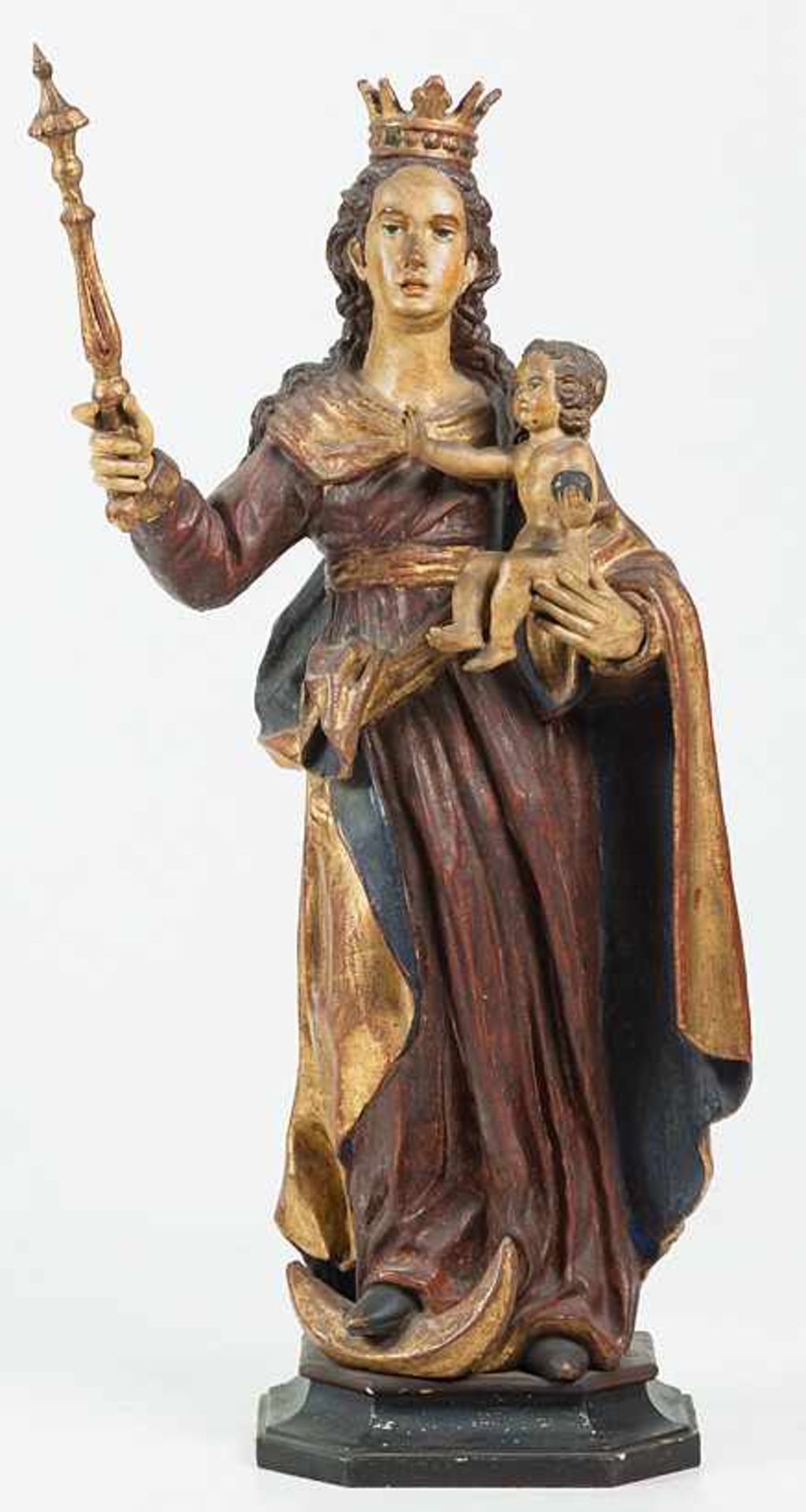 Maria als Himmelskönigin mit Szepter und Krone17. Jh.Im rechten Arm das Jesuskind mit Weltkugel.