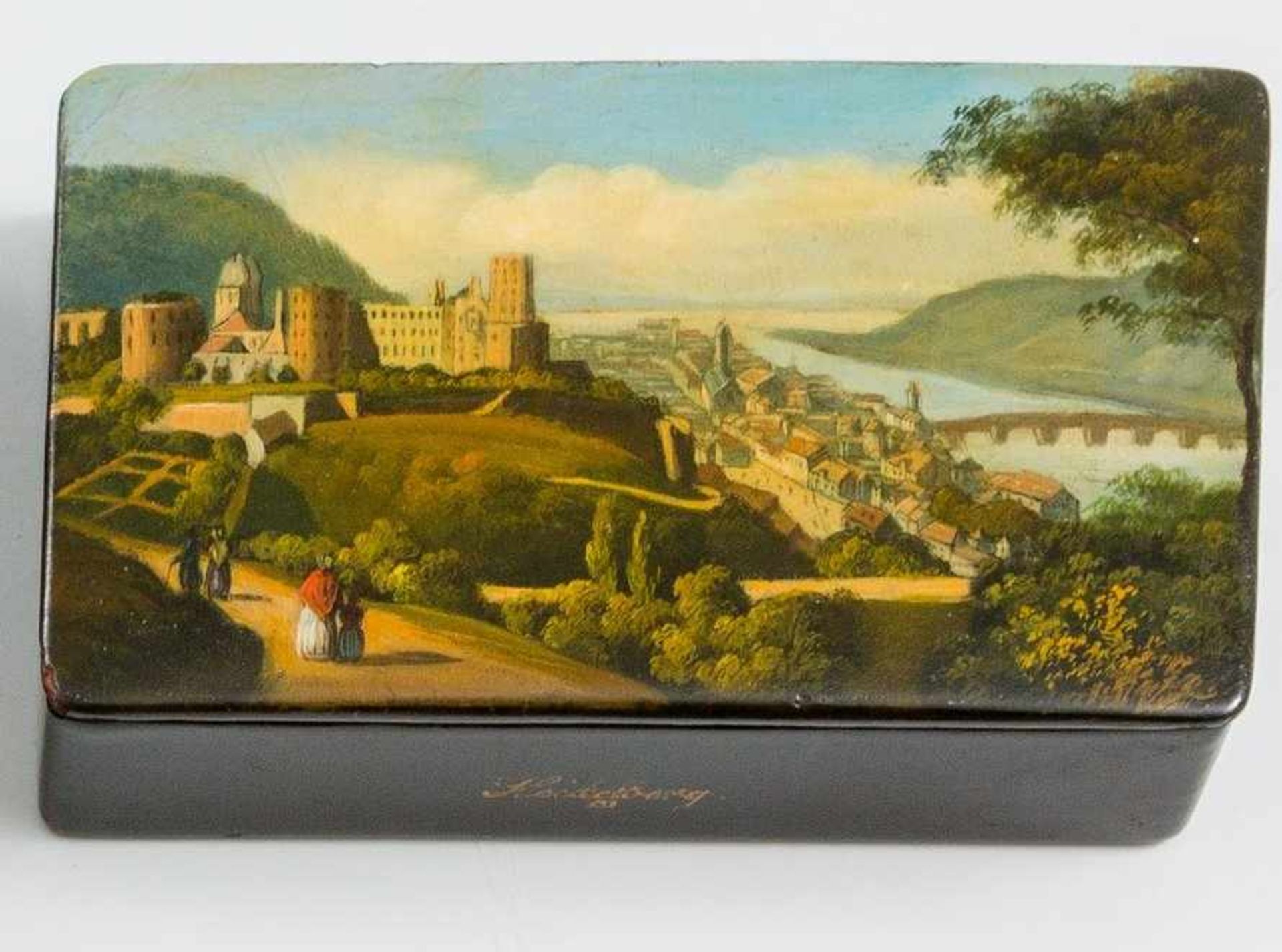 Rechteckige SchnupftabaksdoseDeutsch, um 1840Mit farbiger Ansicht von Heidelberg. Holz, schwarz