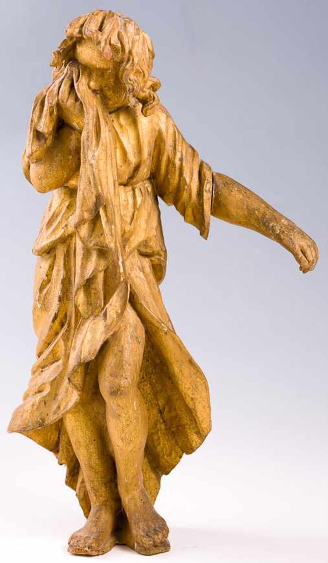 Süddeutsch (17. Jh.)Trauernder JohannesAus einer Kreuzigungsgruppe. Holz, geschnitzt, spätere