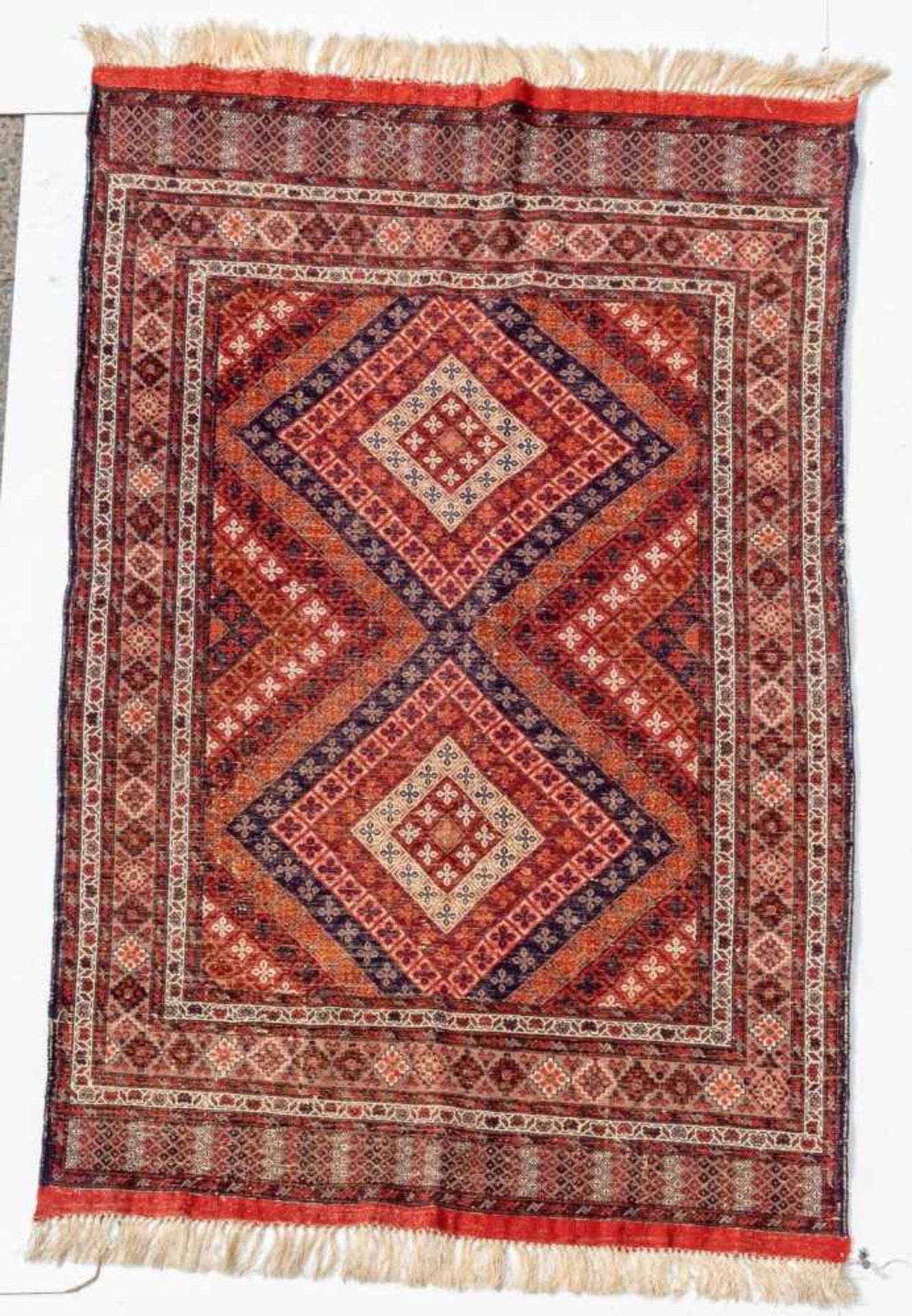 Afghan mit SeideGr. ca. 170/112 cm(58581)- - -20.00 % buyer's premium on the hammer price19.00 % VAT - Bild 2 aus 2