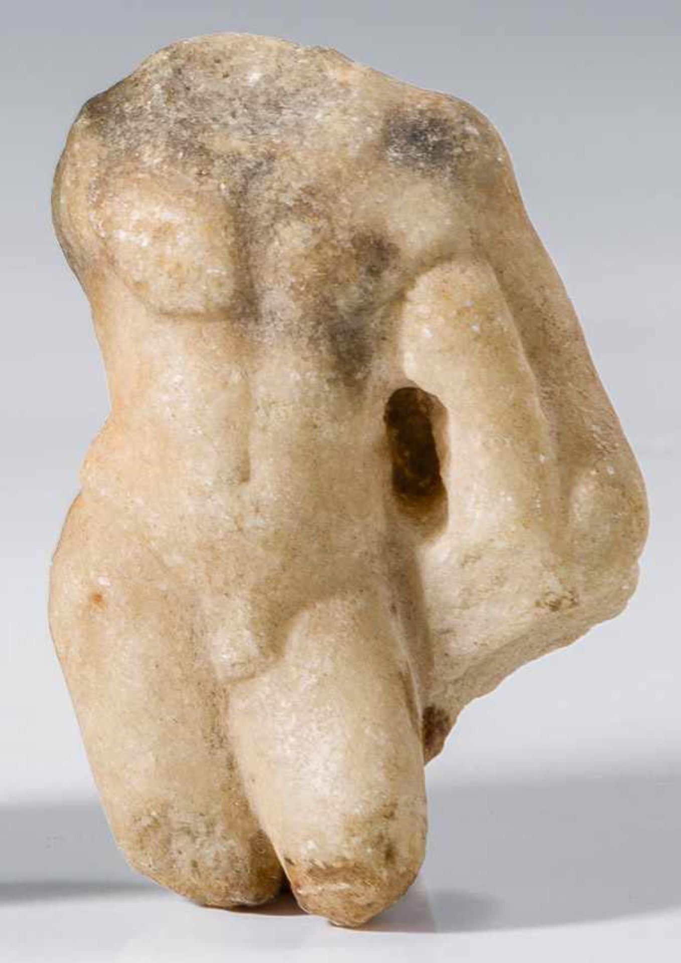 Herkules-TorsoAlabaster. H. 6,5 cm. Hellenistisch, 1. Jh. v. Chr. Ehem. Slg. Calderon.(55316)- - -