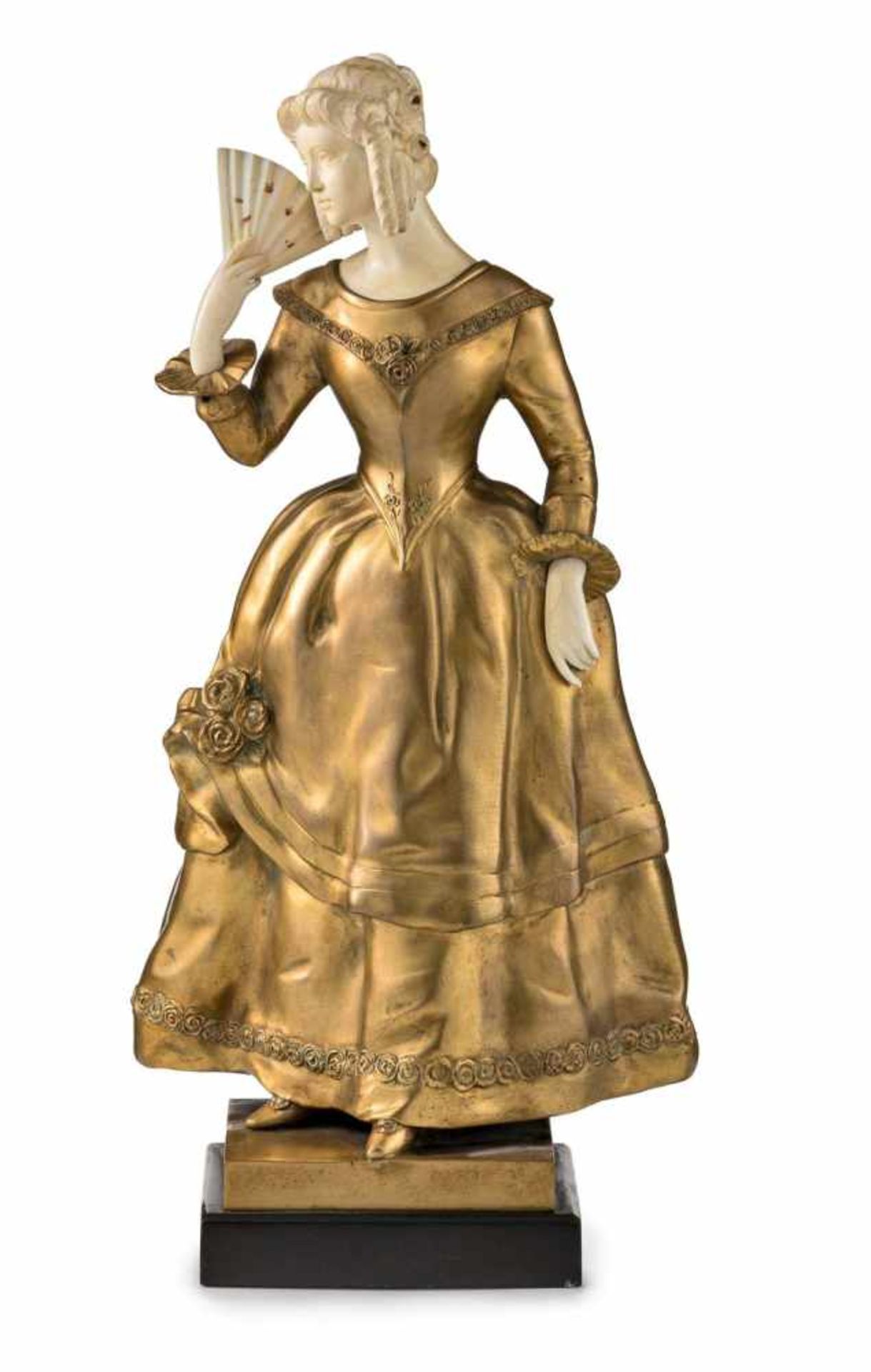 Montini, Roberto (Italien 1882-1963)Galante Damein weitem Ballkleid und Fächer haltend. Bronze u.