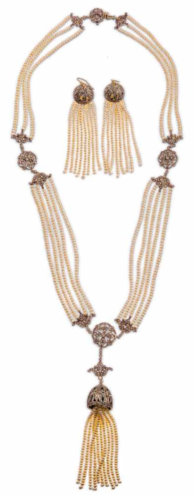 Langes Perl-Diamant-Halsbandmit Quastenanhänger. Silber u. Gold. Aus je fünf bzw. je drei