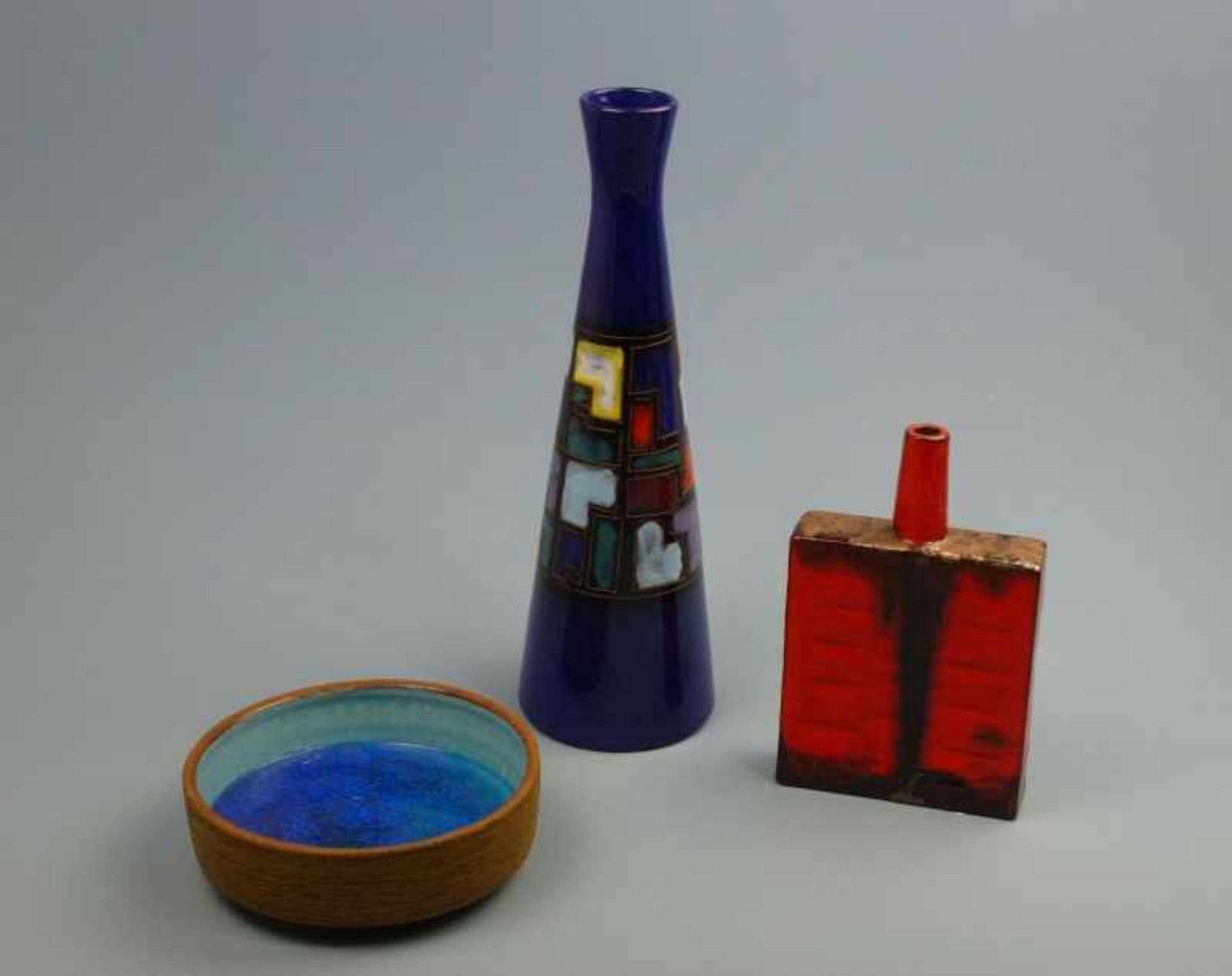 Konvolut Moderne Keramik, 1960er Jahre 2 Vasen u. Schale, bunte Glasuren, H 6 -35cm