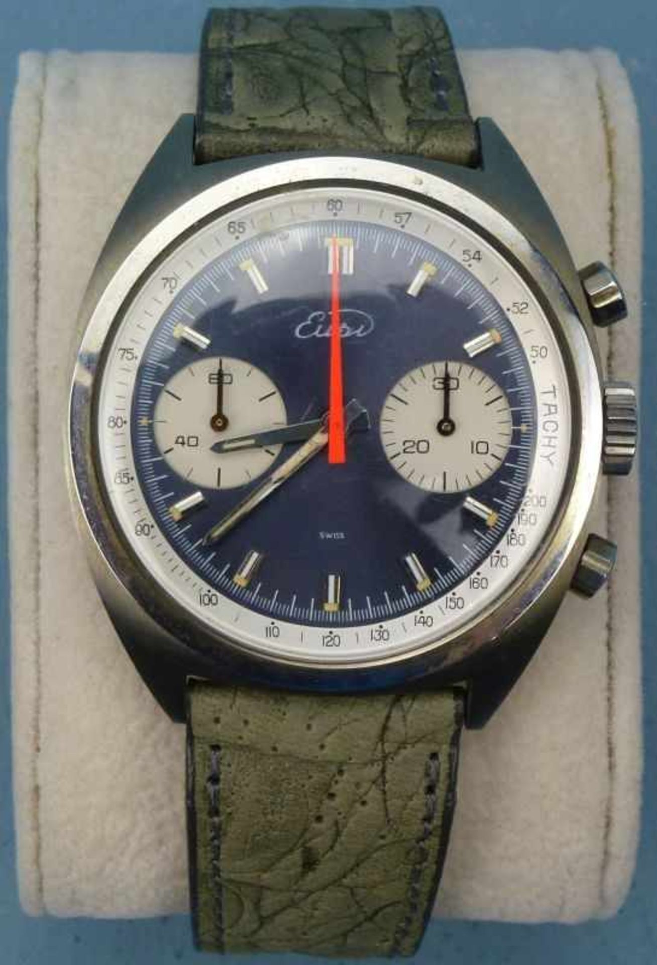 Herrenarmband-Uhr, Chronograph, Eusi, 1970er Jahre Stahl, taubenblaues Zifferblatt, kl.Sekunde, Werk