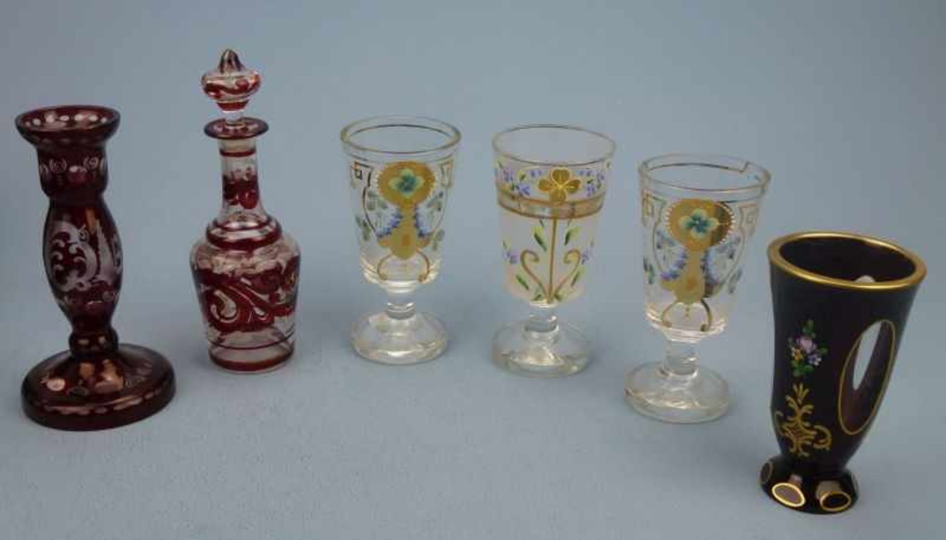 Konvolut Glas, um 1900/2.Hälfte 20.Jh. 3 Weinpokale (1xbesch.), Vase, Karaffe undLeuchter,