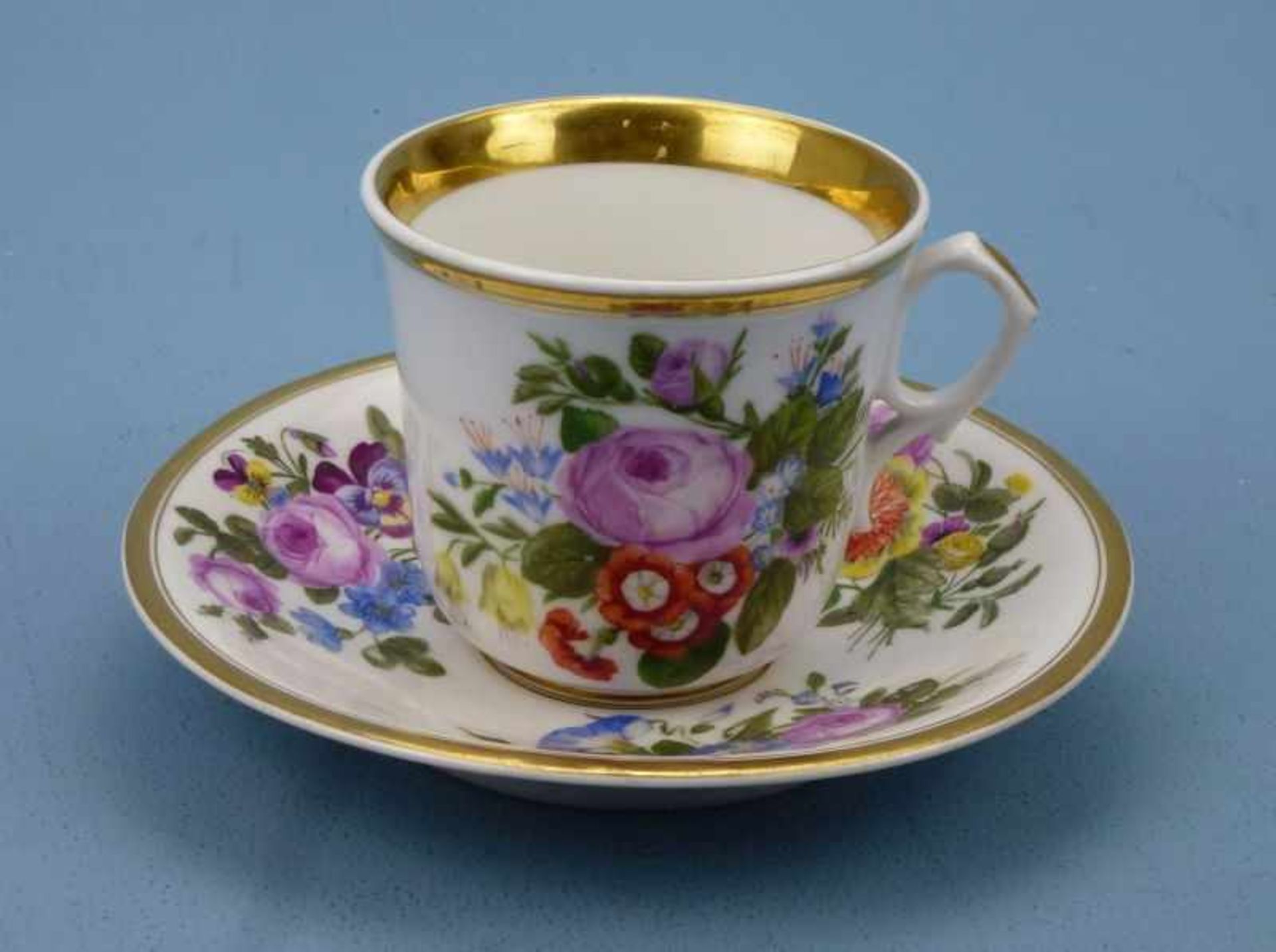 Biedermeier Tasse und UT, Tiefenfurt, Anfang 20.Jh. Glockenform, Ohrhenkel, bunte Blumen,TPM-Mk.,